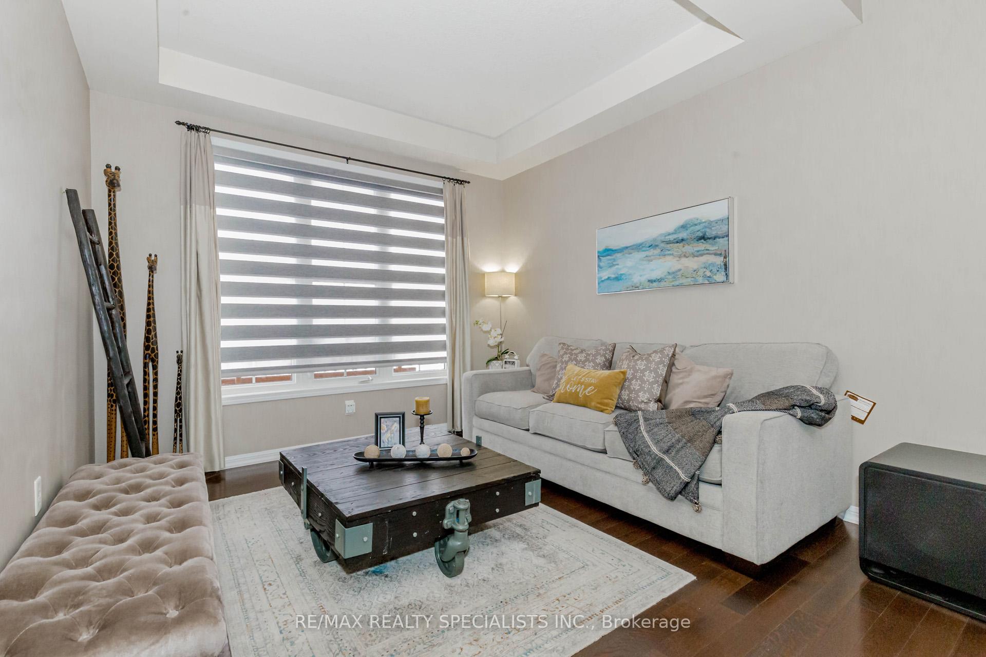 Photo 7 of 73 Holland Circle, Cambridge, Silver Heights — HOMEH