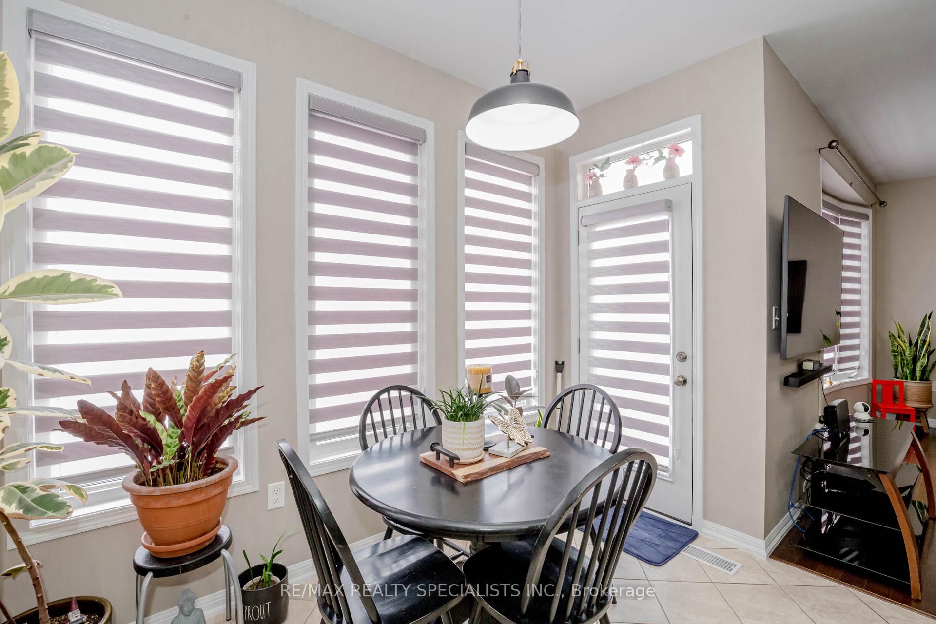Photo 15 of 73 Holland Circle, Cambridge, Silver Heights — HOMEH