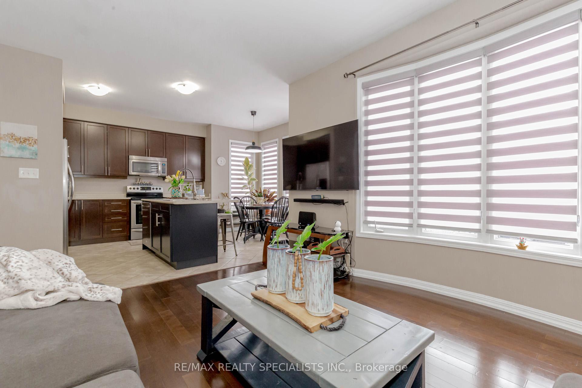 Photo 18 of 73 Holland Circle, Cambridge, Silver Heights — HOMEH