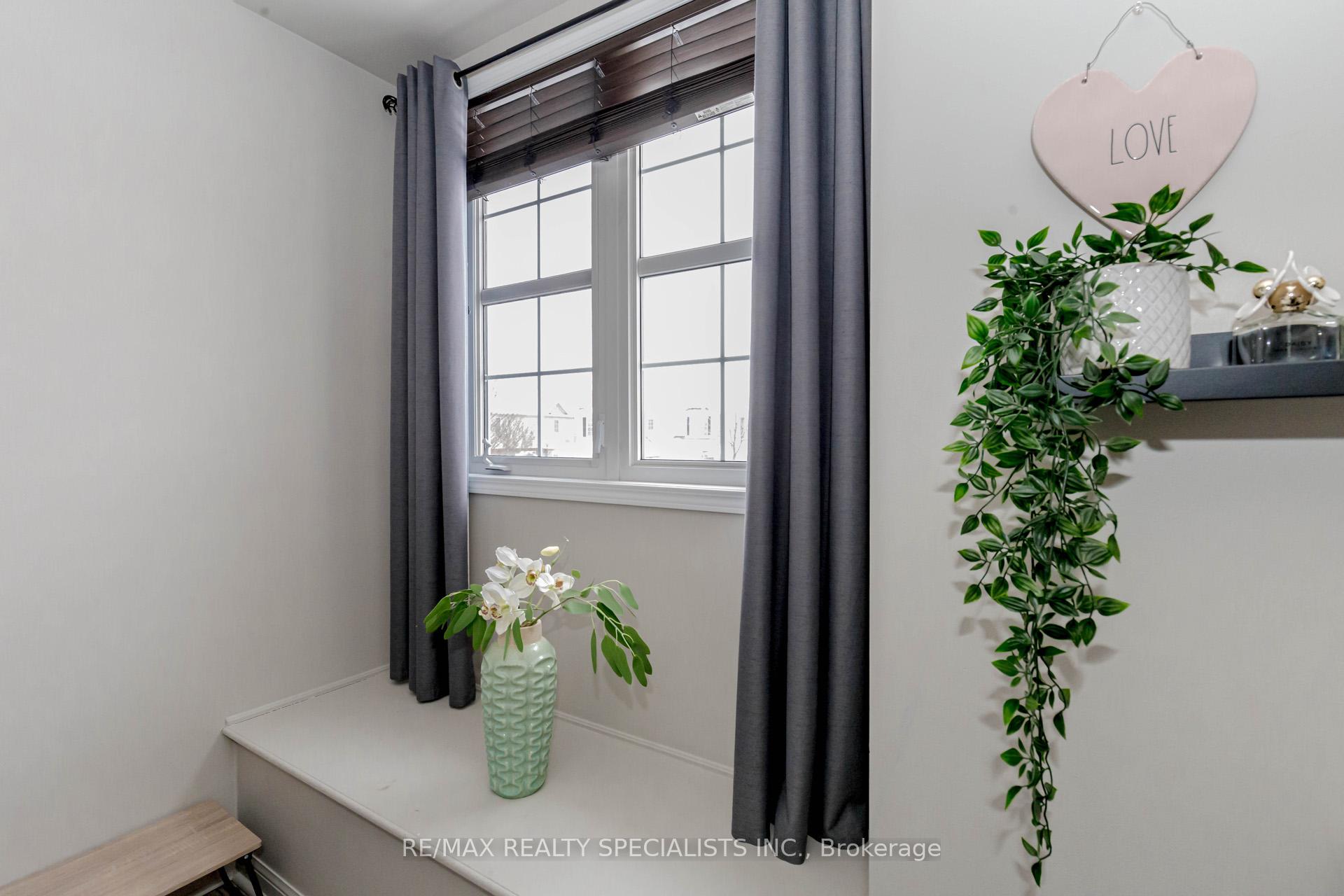 Photo 29 of 73 Holland Circle, Cambridge, Silver Heights — HOMEH