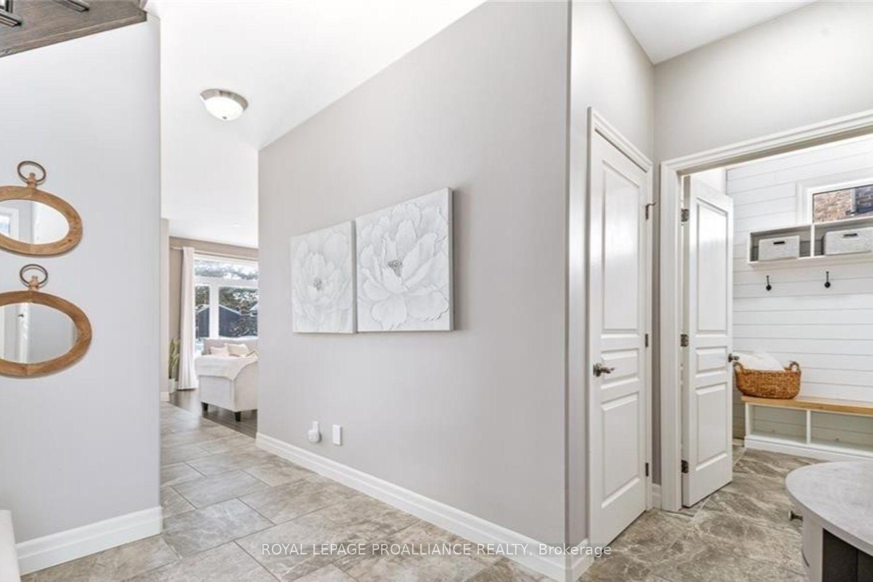 Photo 16 of 39 Vertis Court, Belleville, Thurlow Ward — HOMEH