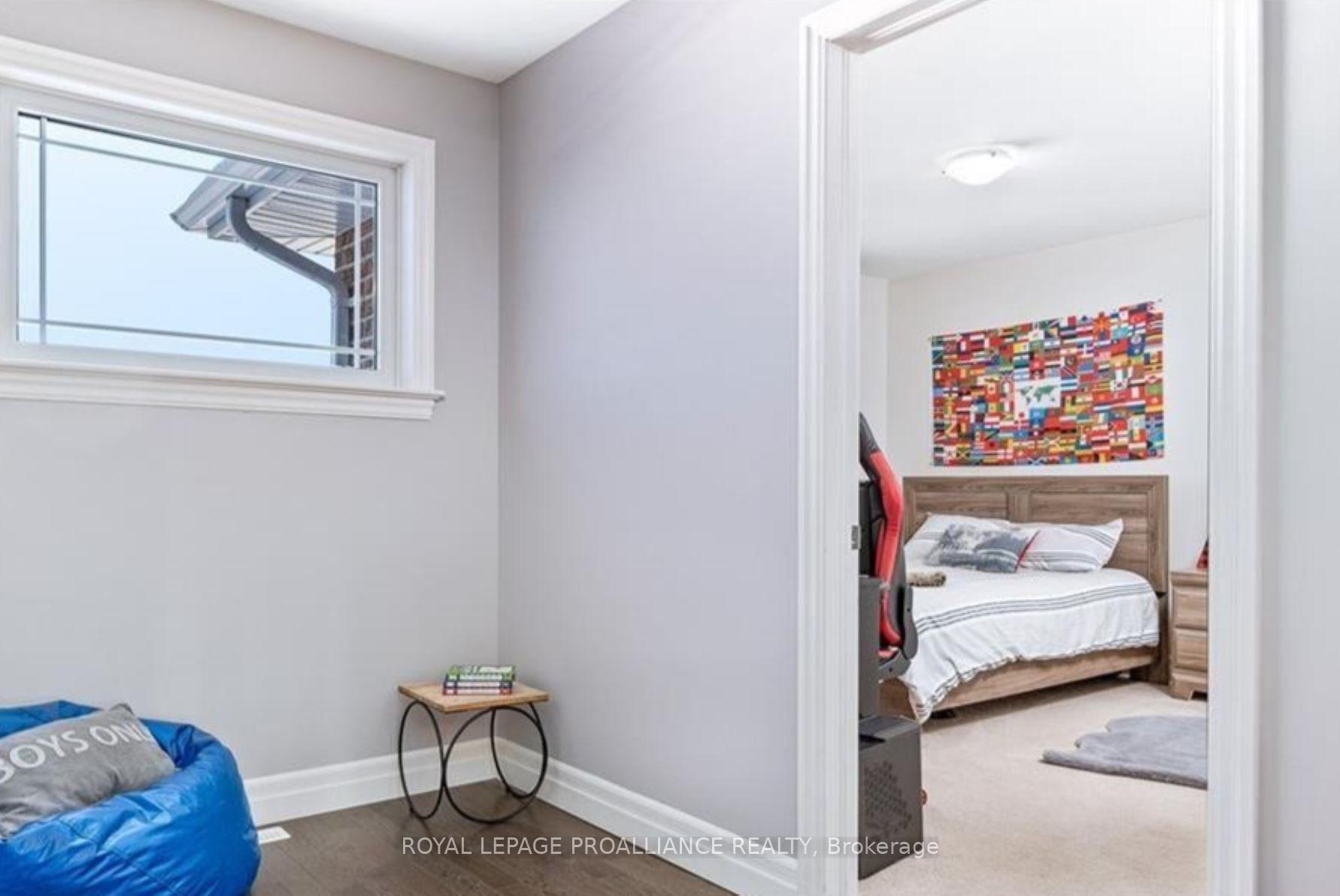 Photo 20 of 39 Vertis Court, Belleville, Thurlow Ward — HOMEH