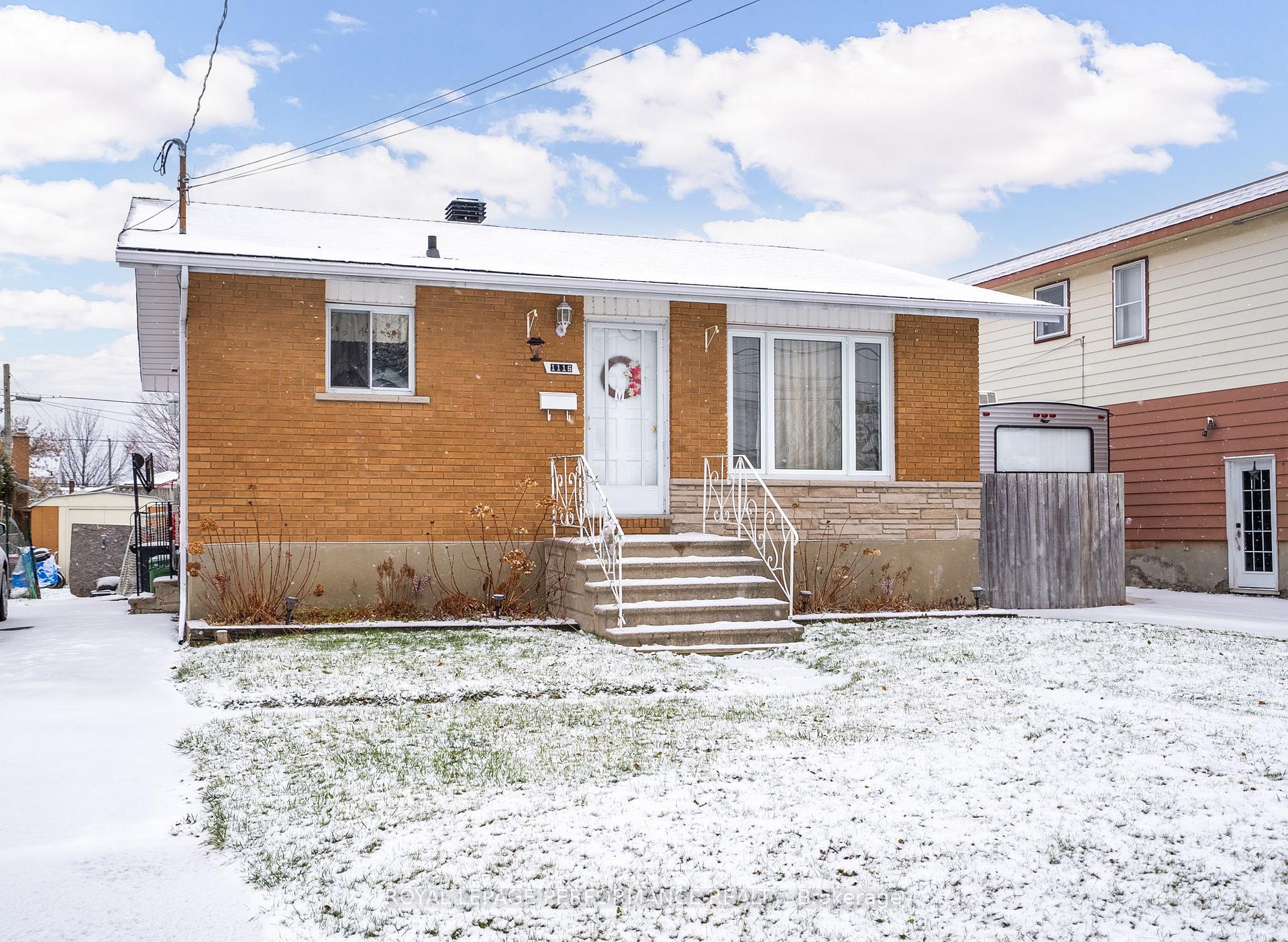 Photo 2 of 1116 Grand Avenue, Cornwall — HOMEH
