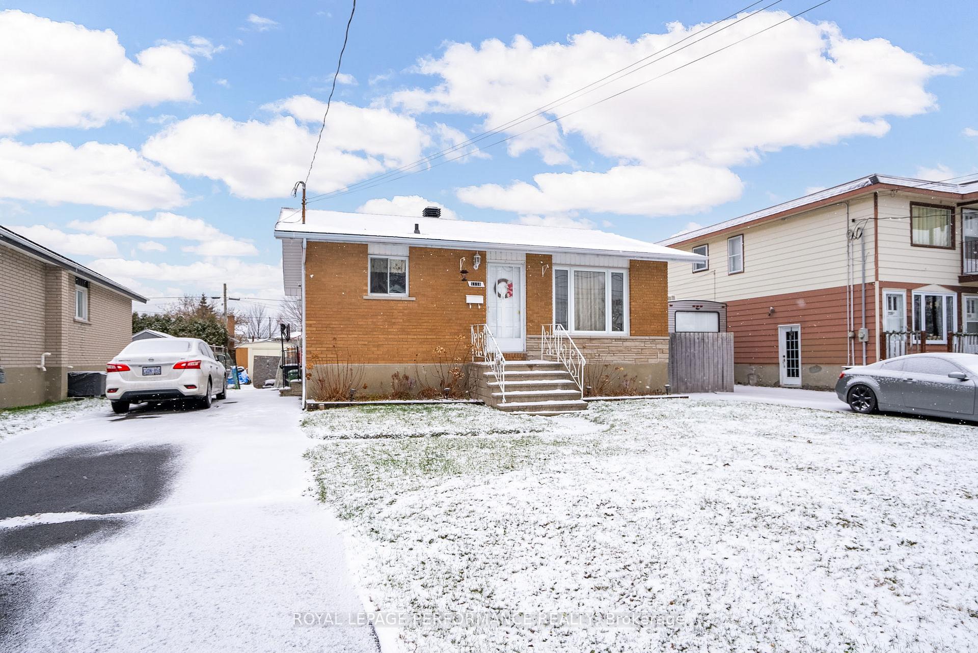 Photo 3 of 1116 Grand Avenue, Cornwall — HOMEH