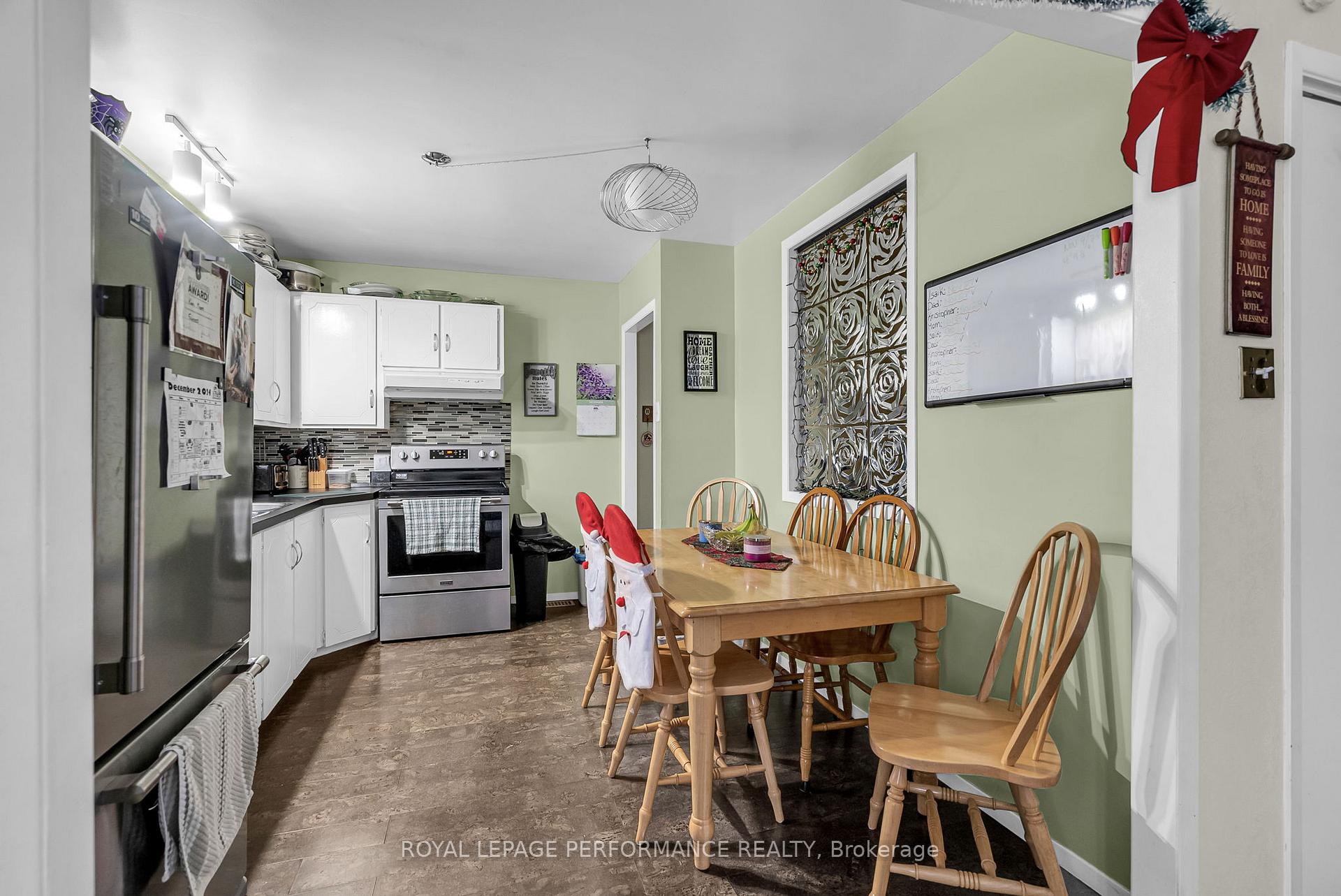 Photo 8 of 1116 Grand Avenue, Cornwall — HOMEH