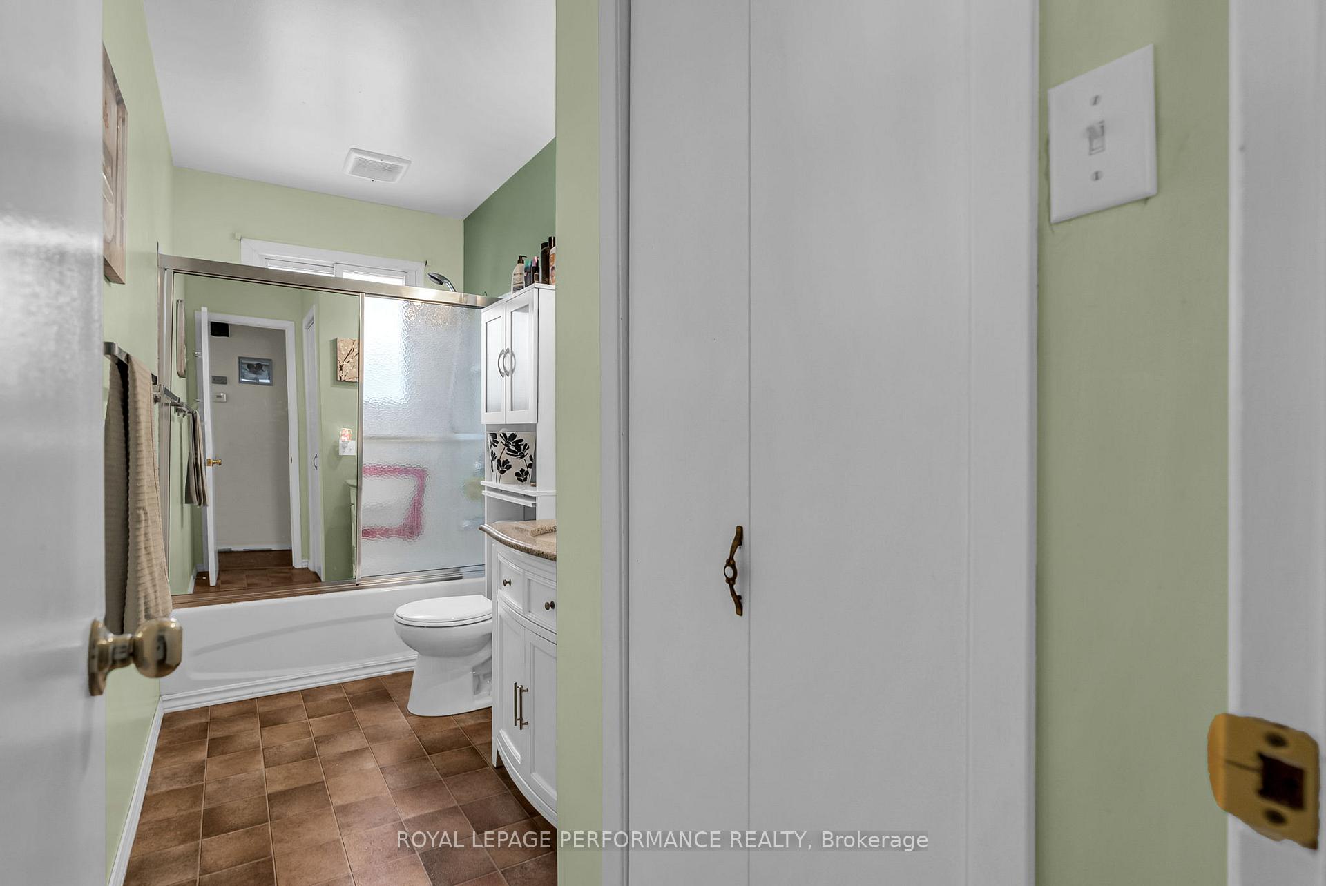 Photo 19 of 1116 Grand Avenue, Cornwall — HOMEH
