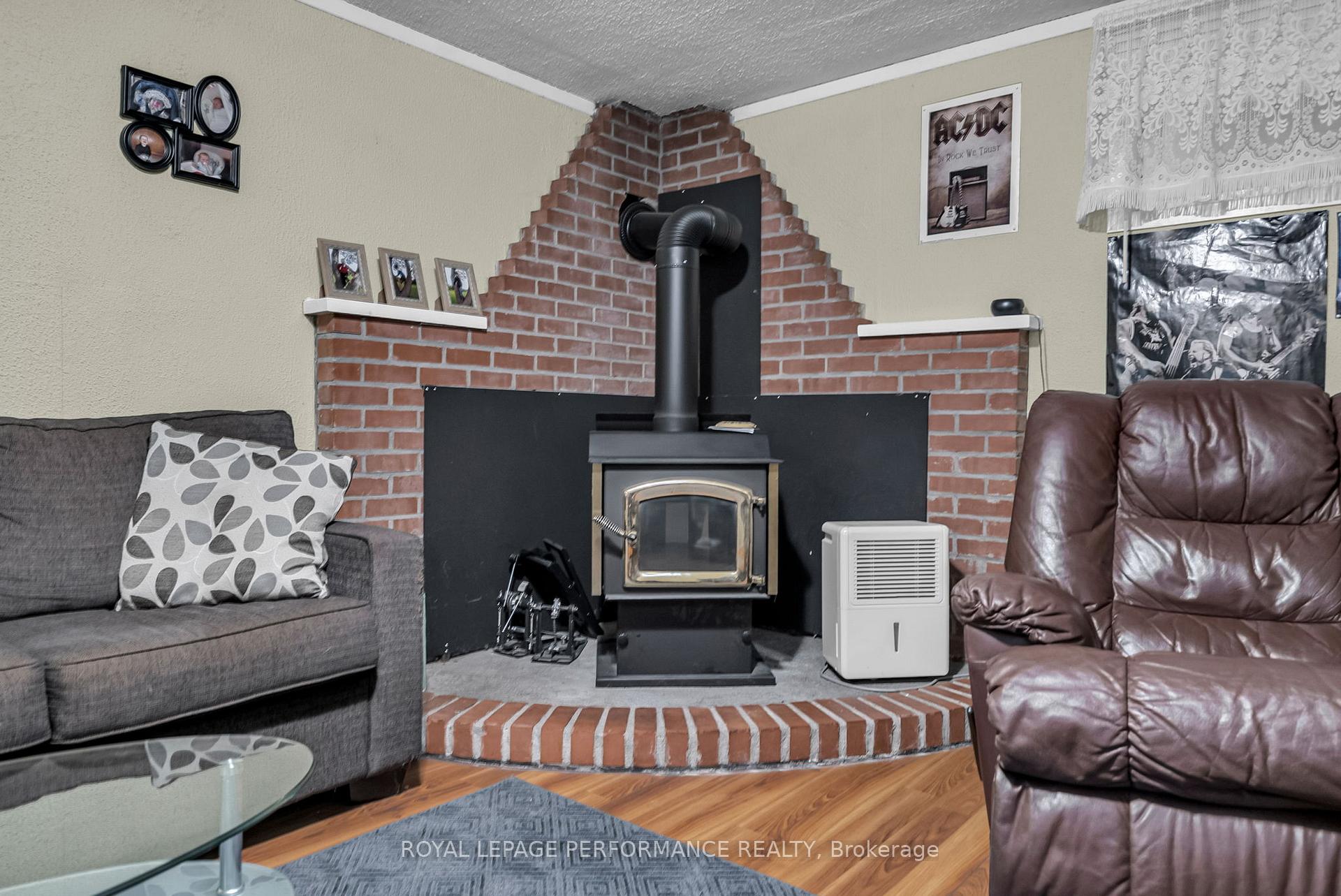 Photo 24 of 1116 Grand Avenue, Cornwall — HOMEH