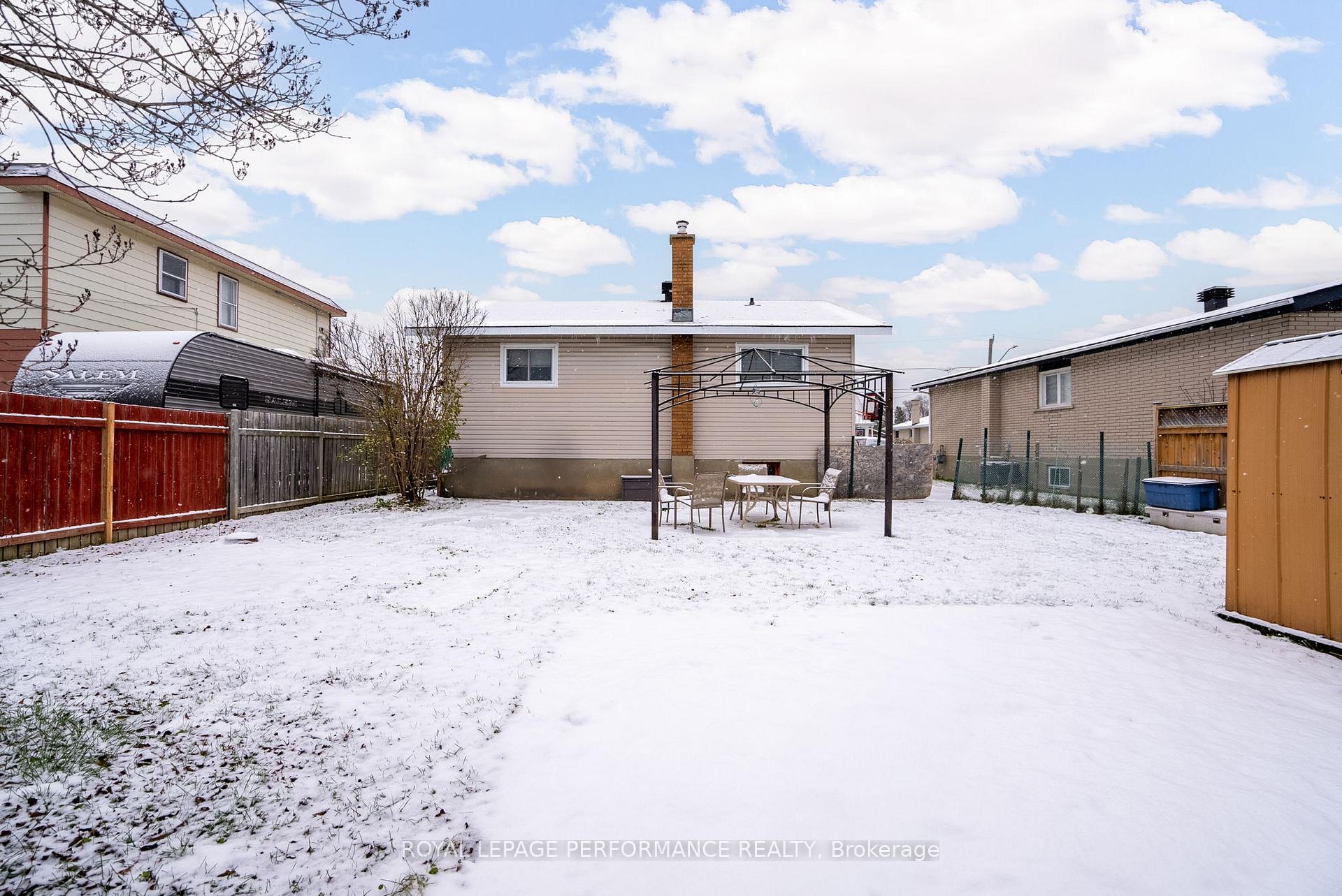 Photo 29 of 1116 Grand Avenue, Cornwall — HOMEH
