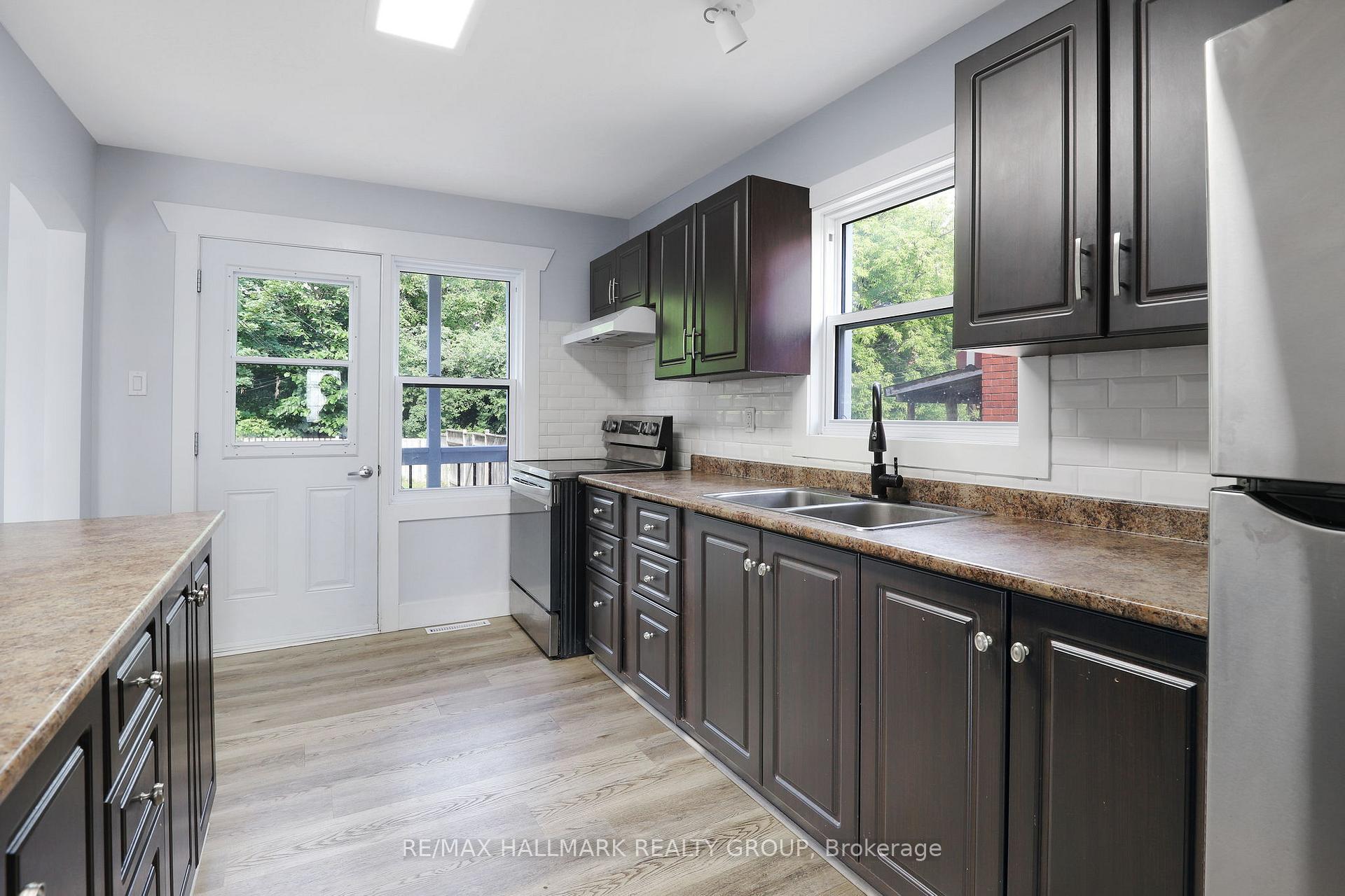 Photo 6 of 1108 Merivale Road, Ottawa, Carlington — HOMEH