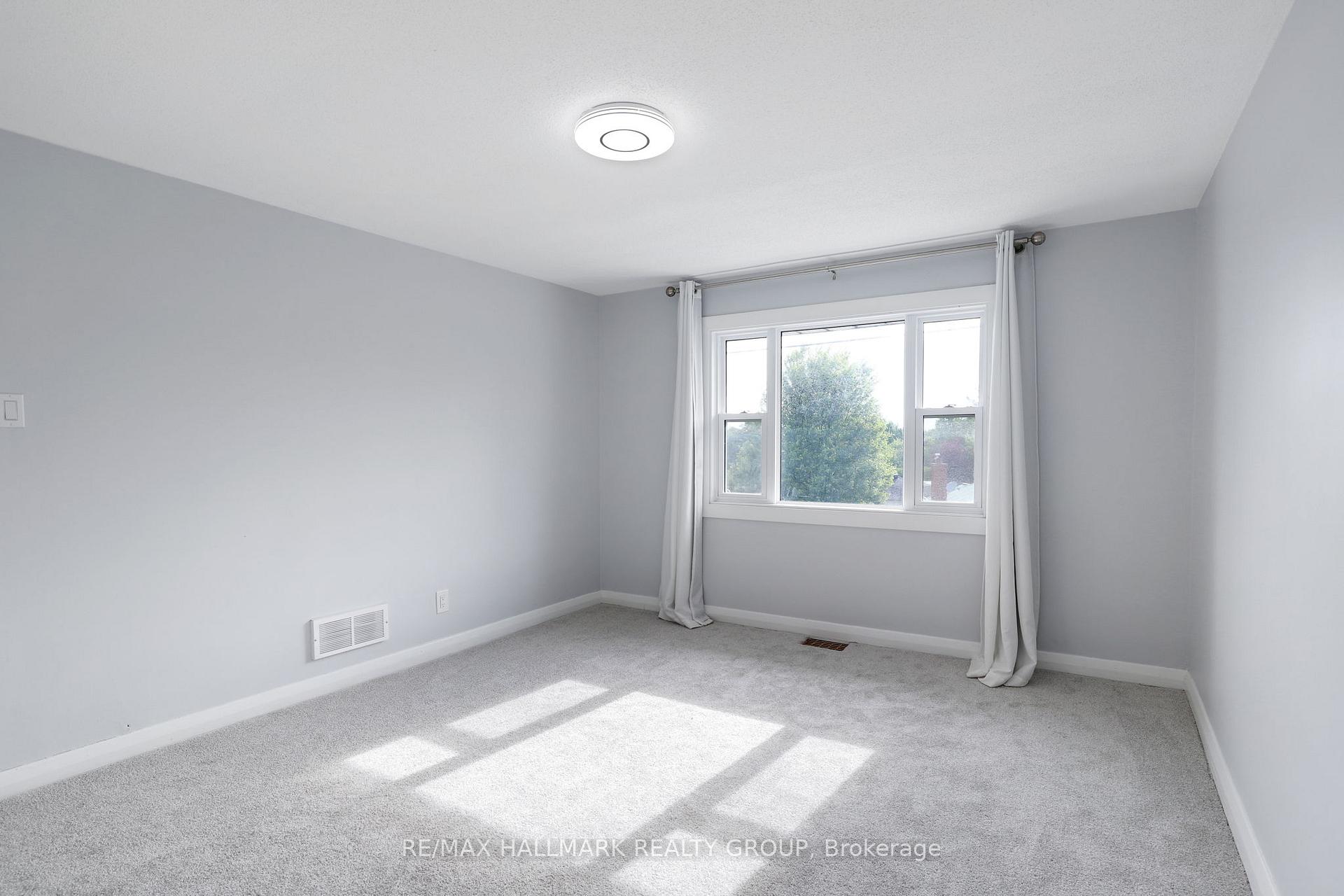Photo 15 of 1108 Merivale Road, Ottawa, Carlington — HOMEH