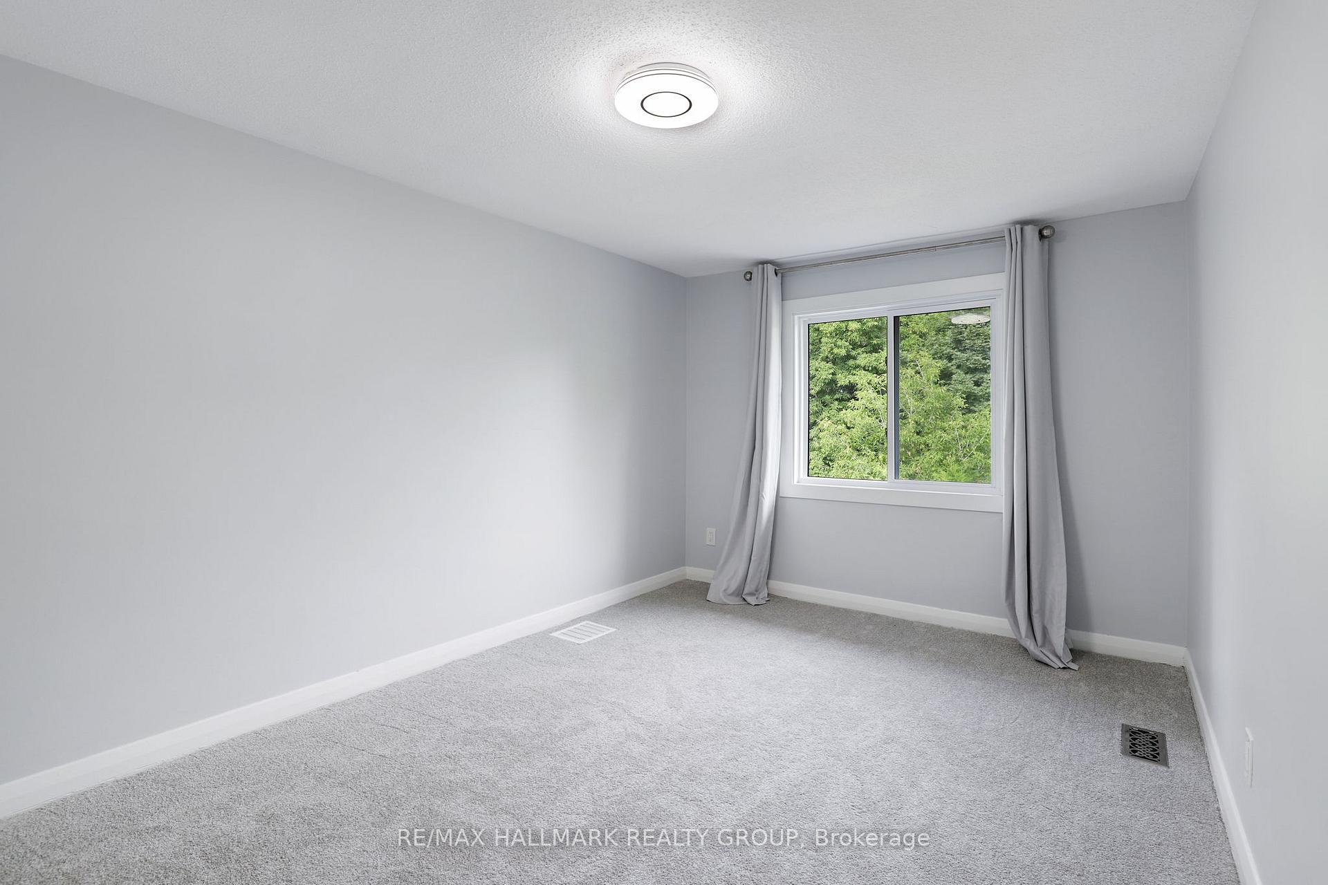 Photo 11 of 1108 Merivale Road, Ottawa, Carlington — HOMEH