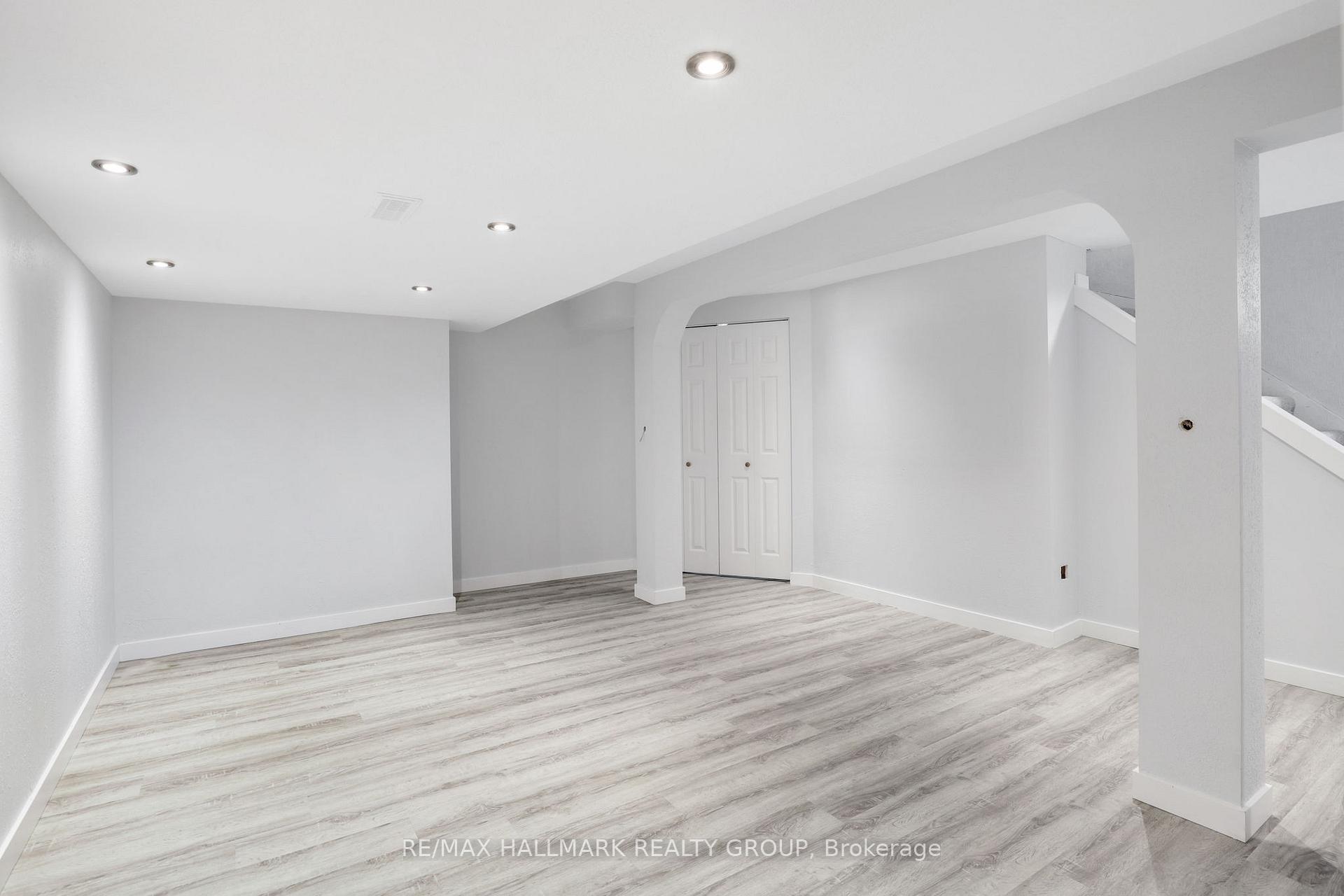 Photo 18 of 1108 Merivale Road, Ottawa, Carlington — HOMEH