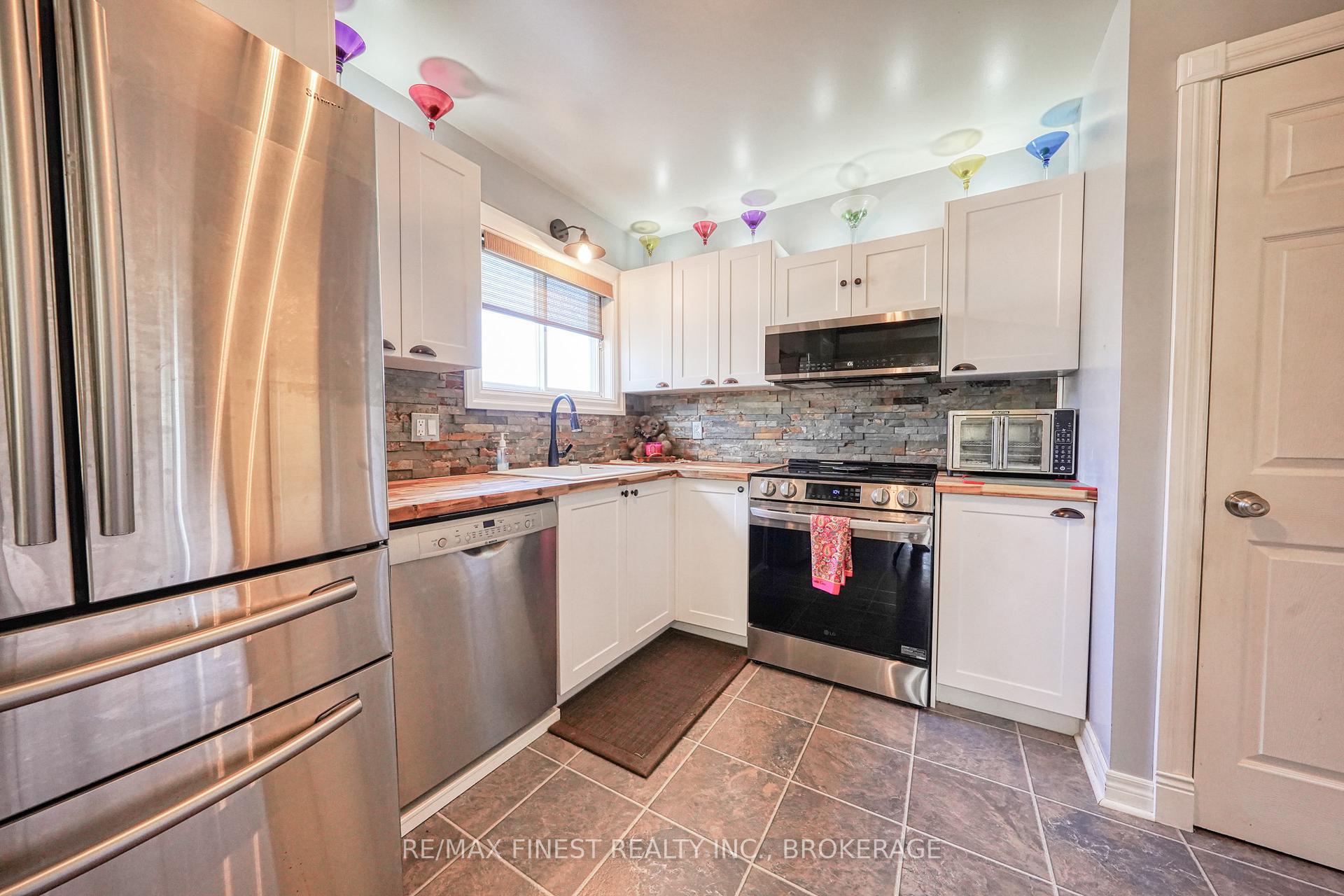 Photo 13 of 1448 Rickards Road, Frontenac, Frontenac South — HOMEH