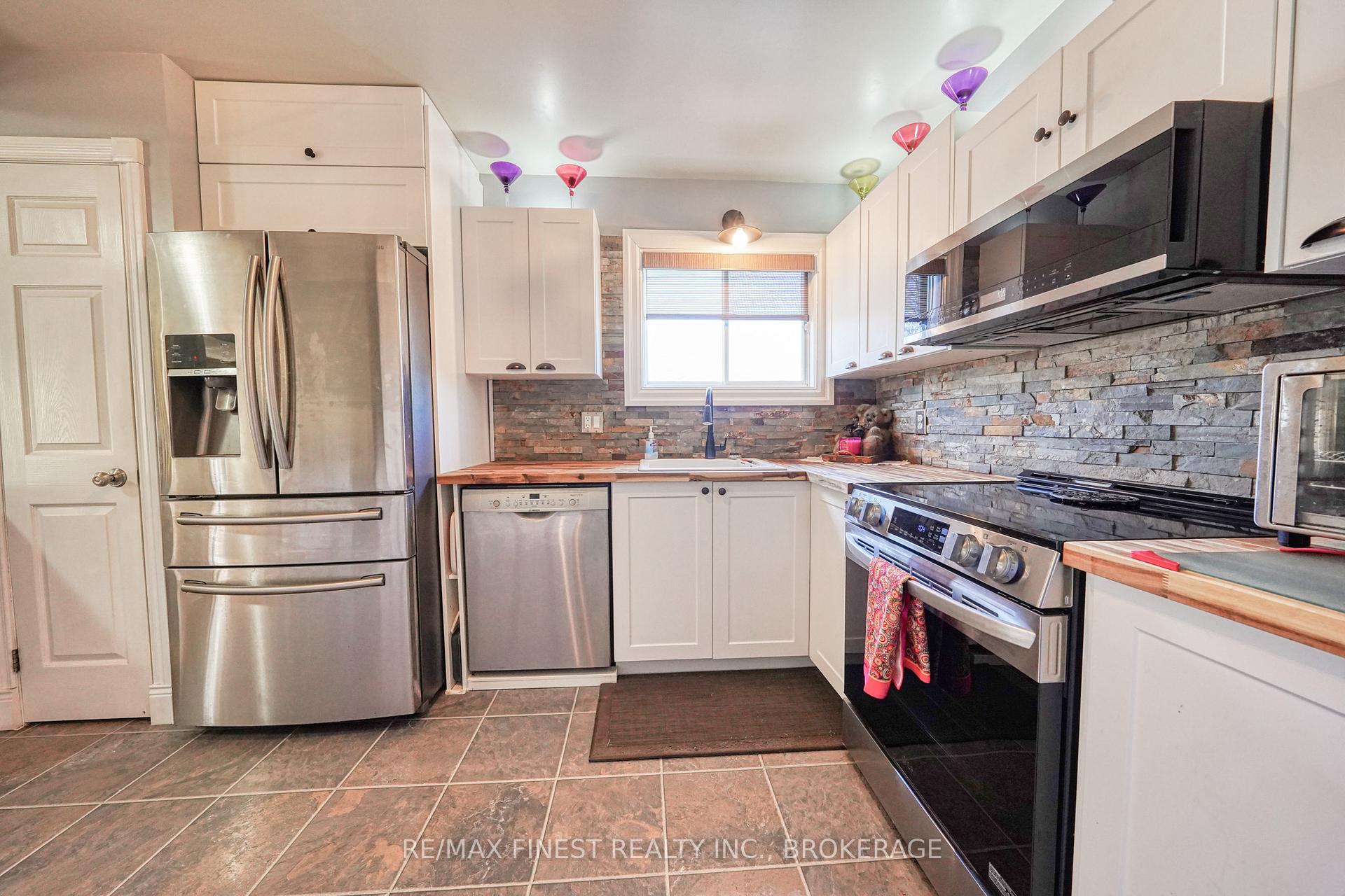Photo 14 of 1448 Rickards Road, Frontenac, Frontenac South — HOMEH
