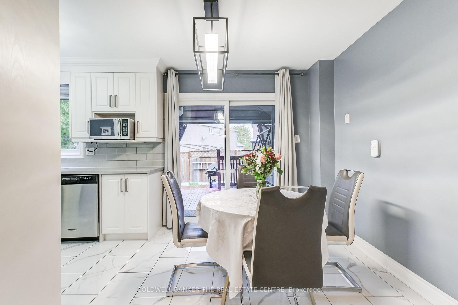 Photo 8 of 78 Stanwell Drive, Brampton, Heart Lake West — HOMEH