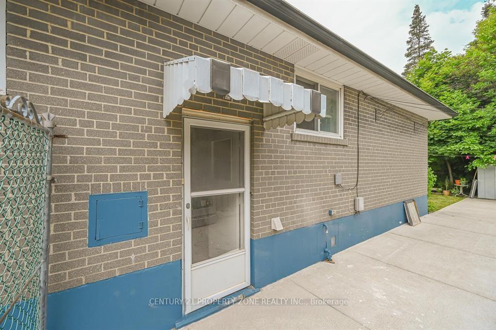 Photo 10 of Unit Basement, 68 Avondale Boulevard, Brampton, Avondale — HOMEH