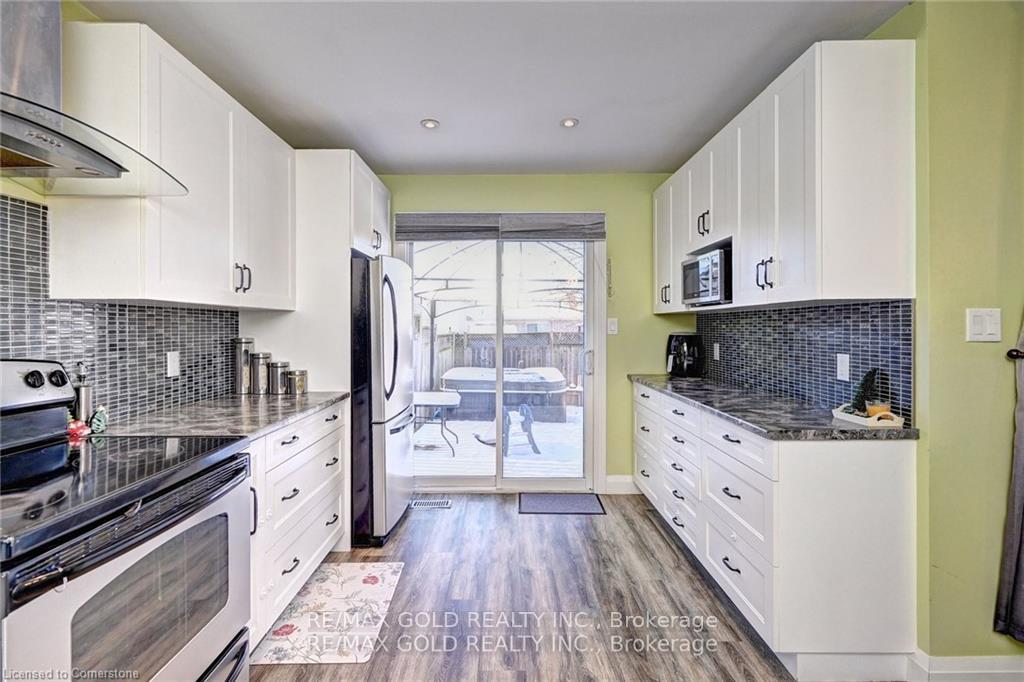 Photo 15 of 104 Edgemere Drive, Cambridge, Christopher-Champlain — HOMEH