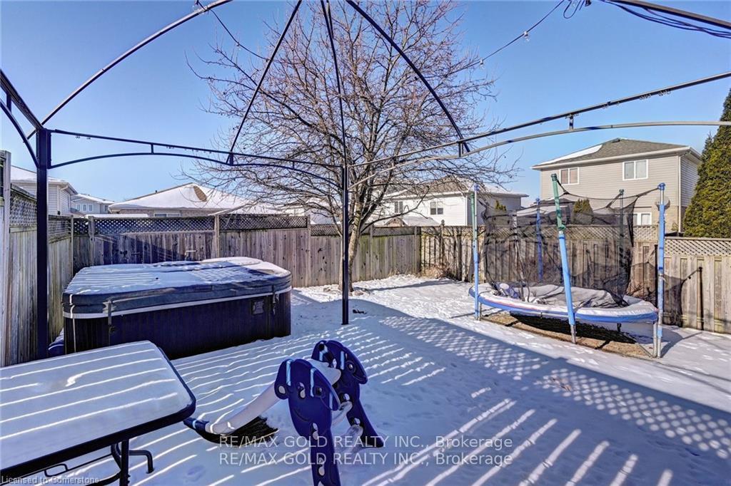 Photo 31 of 104 Edgemere Drive, Cambridge, Christopher-Champlain — HOMEH