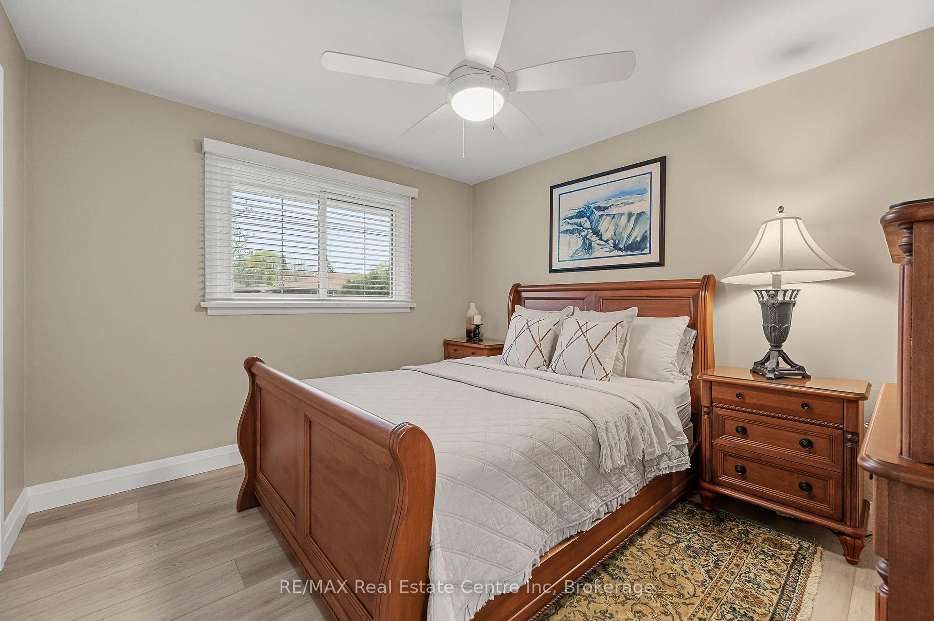 Photo 11 of 21 Normandy Drive, Guelph, St. George's — HOMEH