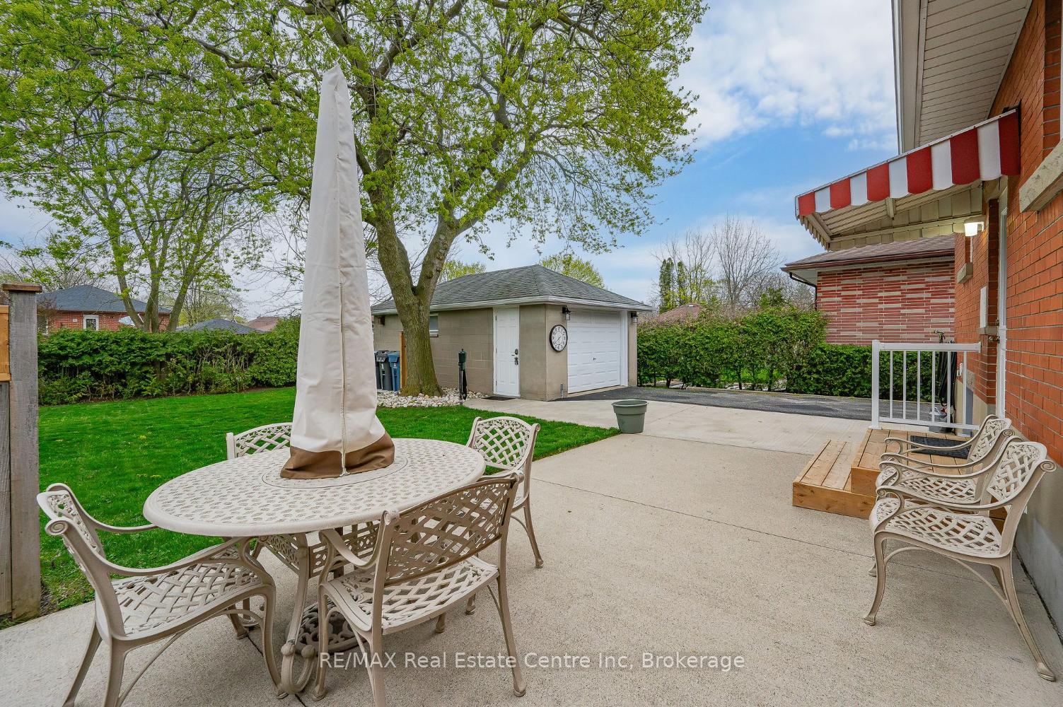 Photo 30 of 21 Normandy Drive, Guelph, St. George's — HOMEH