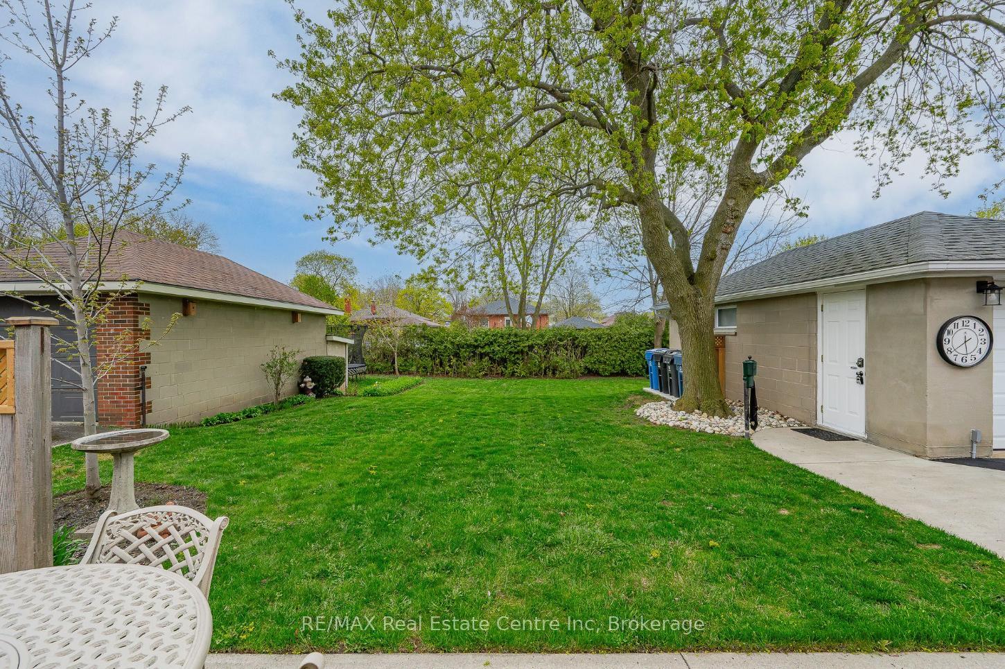 Photo 31 of 21 Normandy Drive, Guelph, St. George's — HOMEH