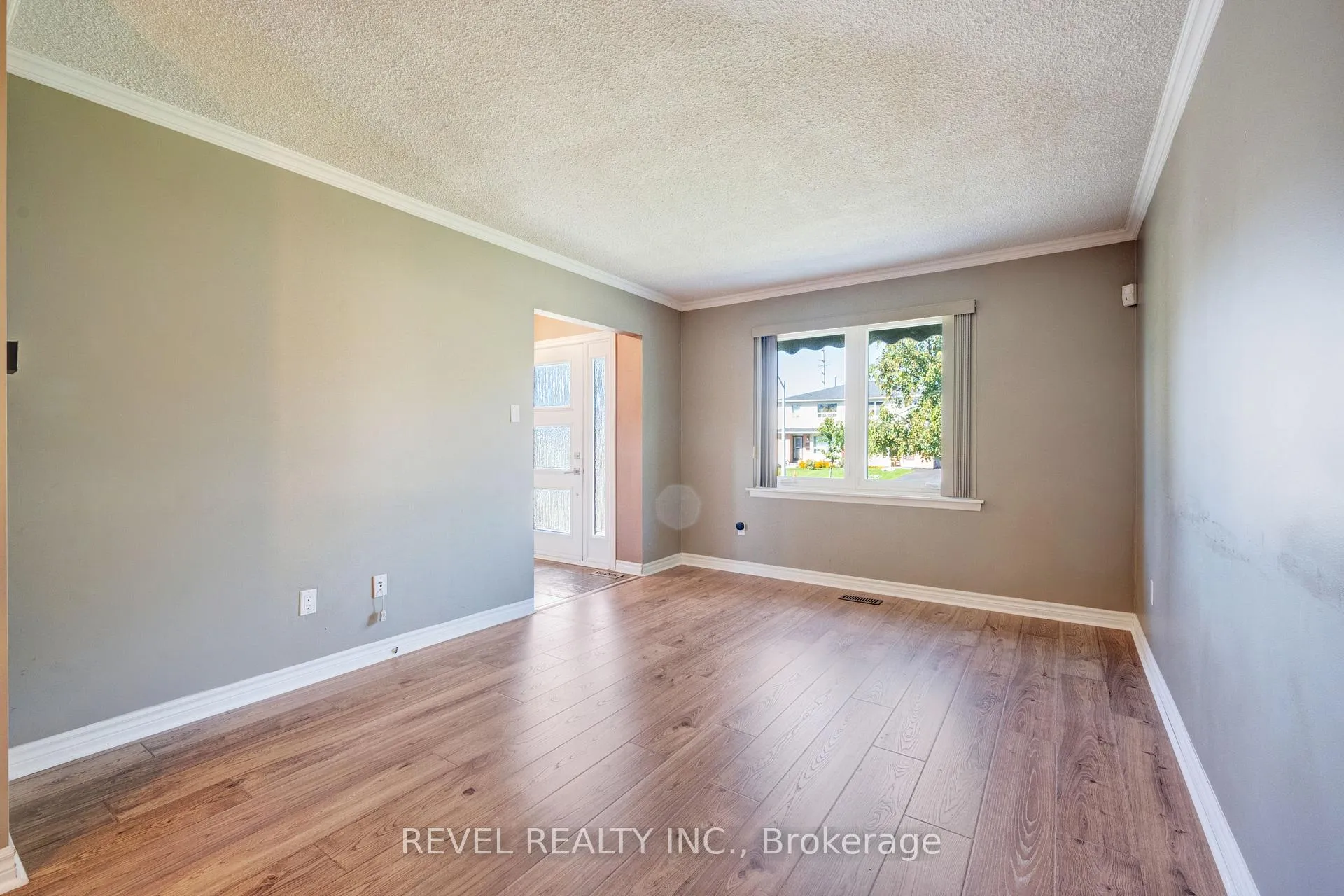 Photo 4 of 44 Marblehead Crescent, Brampton, Central Park — HOMEH