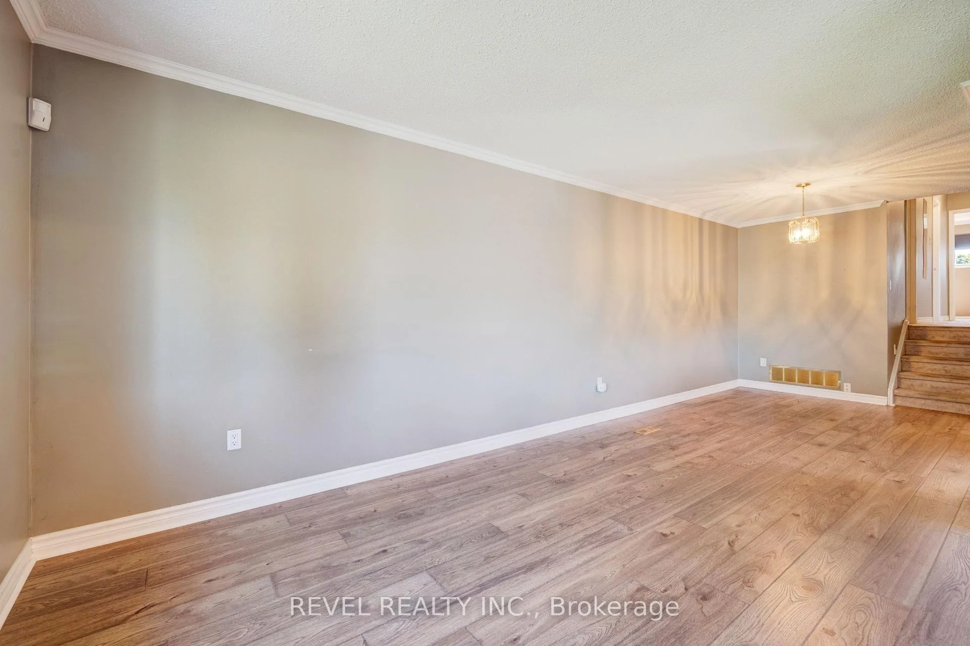 Photo 5 of 44 Marblehead Crescent, Brampton, Central Park — HOMEH