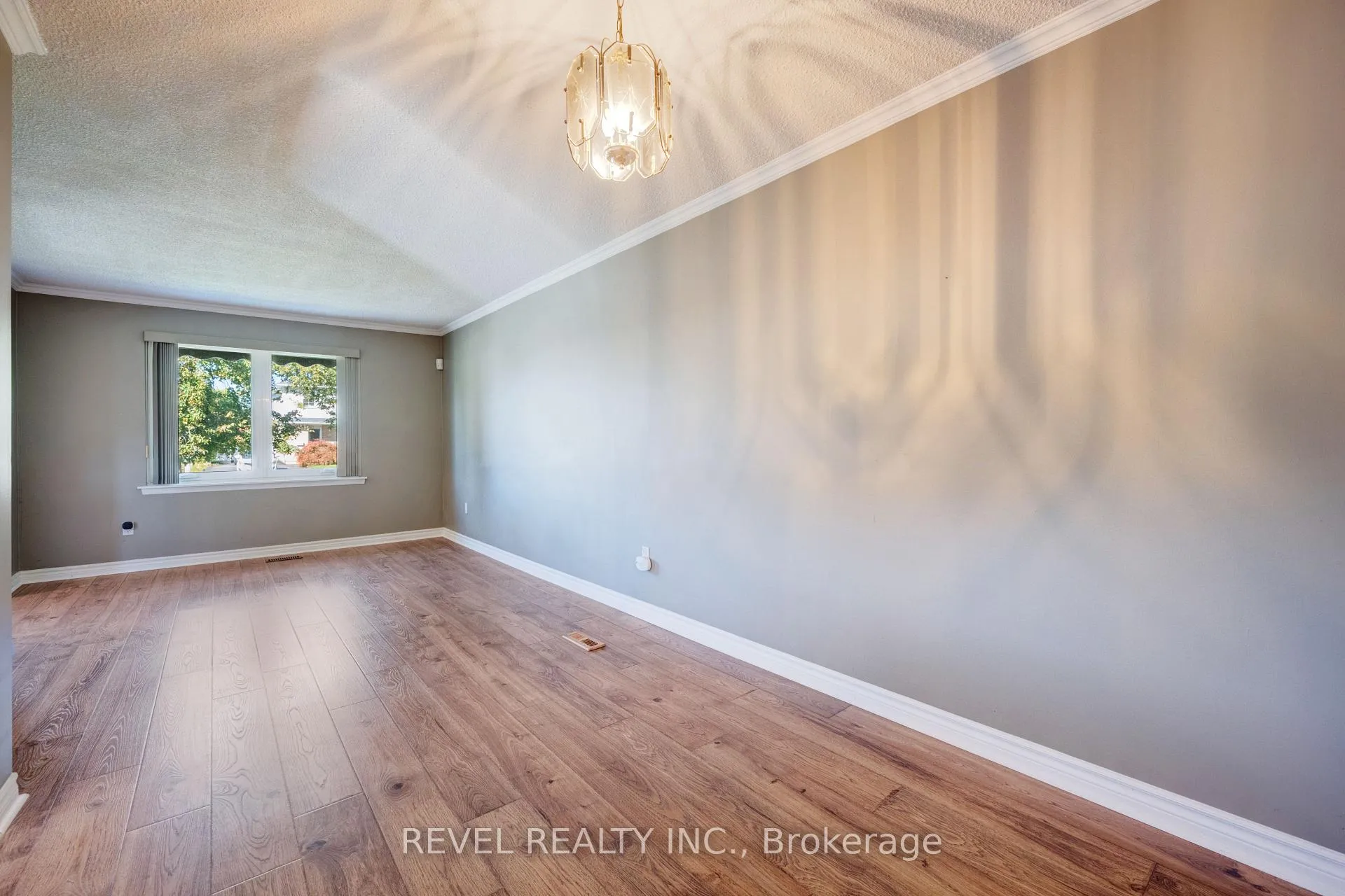 Photo 6 of 44 Marblehead Crescent, Brampton, Central Park — HOMEH