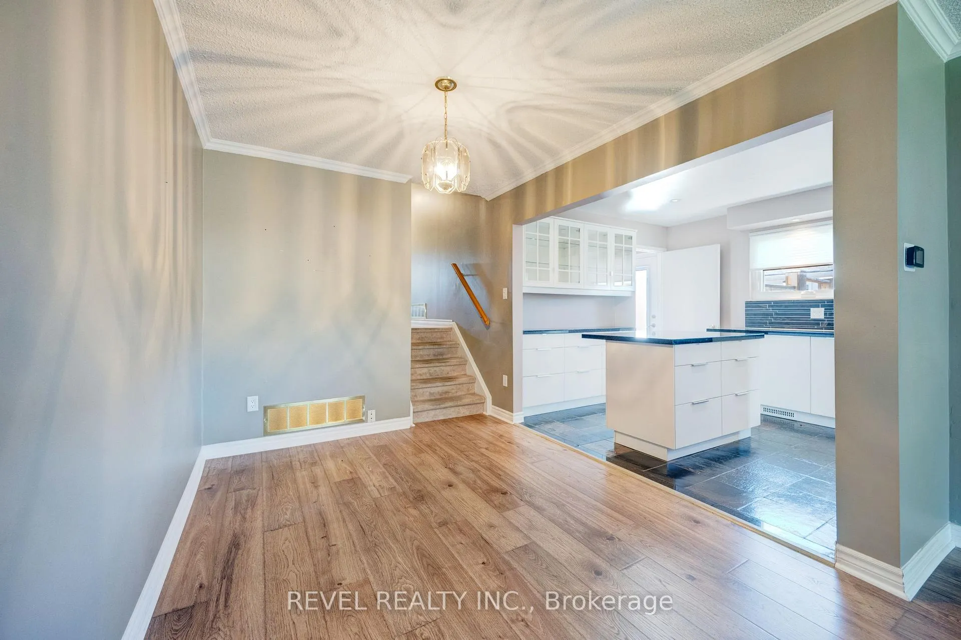 Photo 7 of 44 Marblehead Crescent, Brampton, Central Park — HOMEH