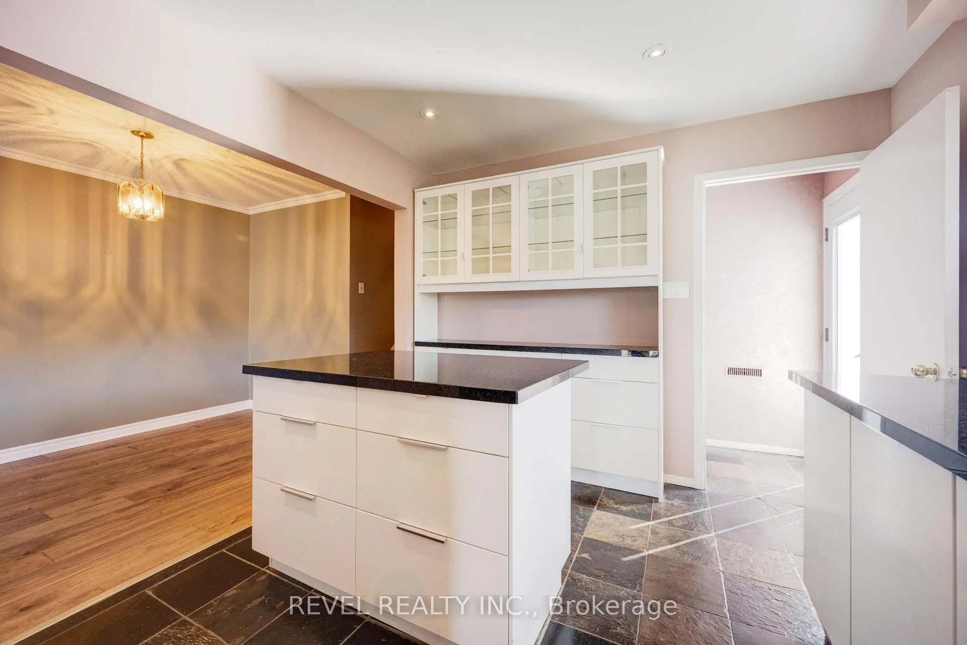 Photo 14 of 44 Marblehead Crescent, Brampton, Central Park — HOMEH