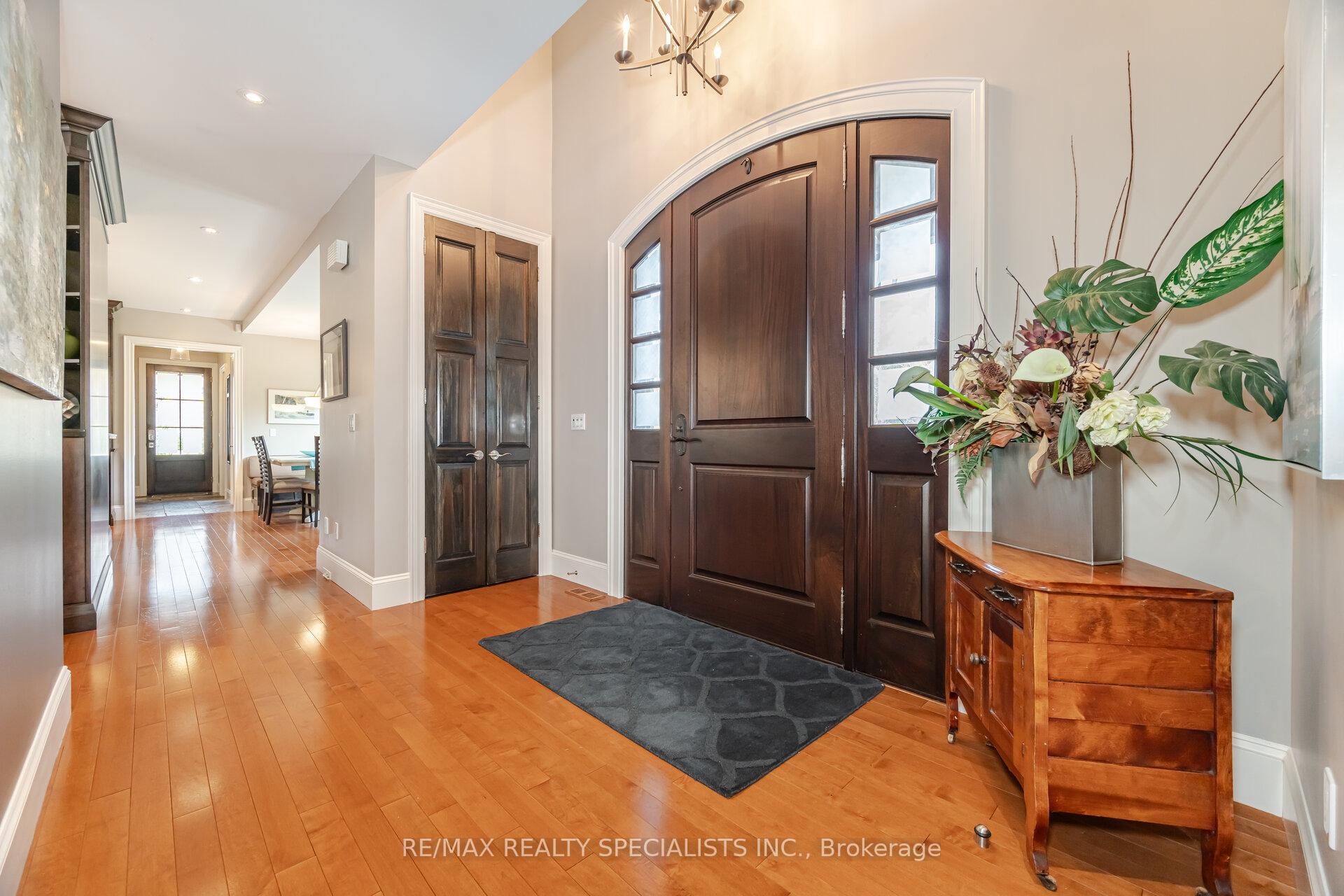 Photo 4 of 6 Oak Knoll Drive, Caledon, Palgrave — HOMEH