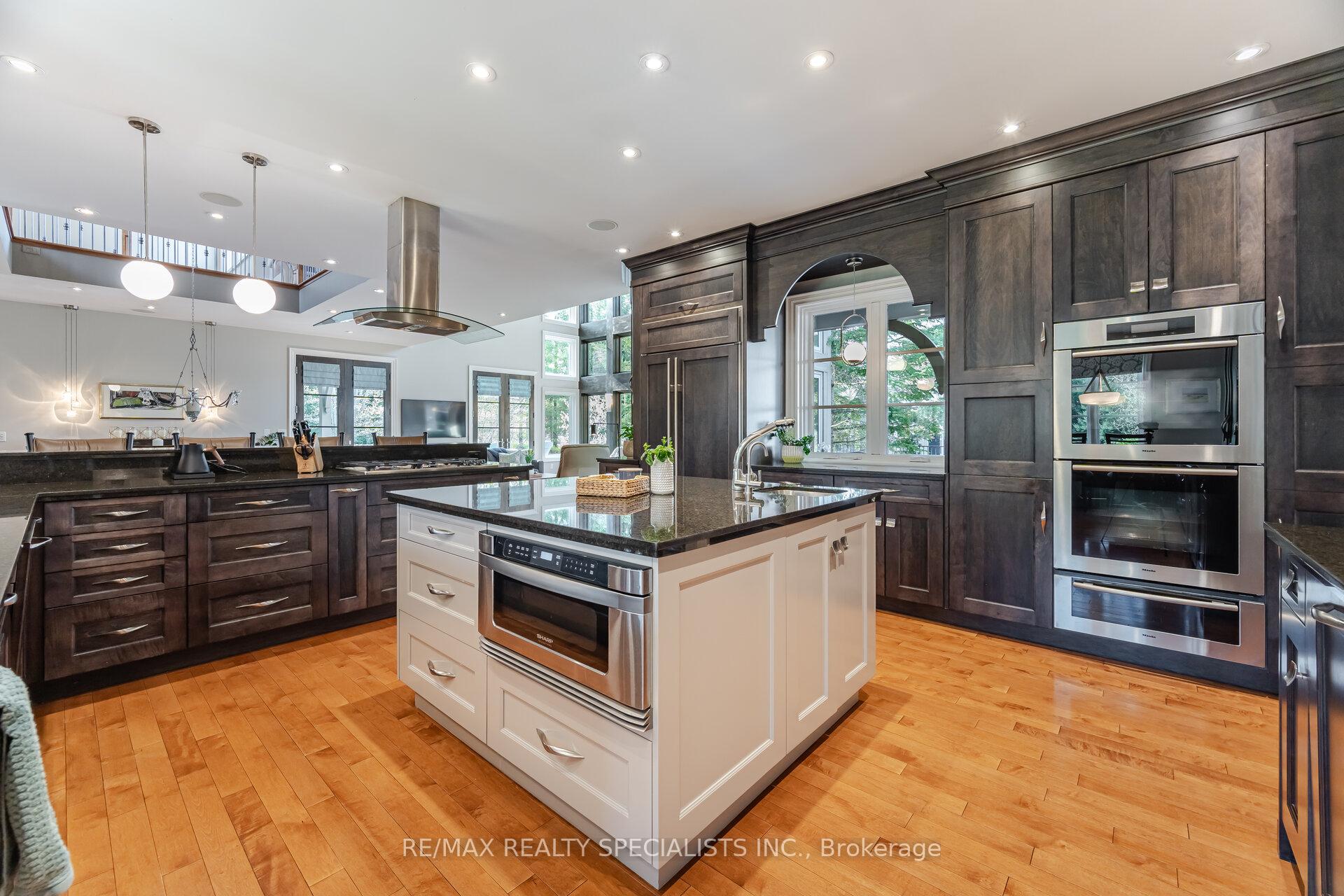 Photo 9 of 6 Oak Knoll Drive, Caledon, Palgrave — HOMEH
