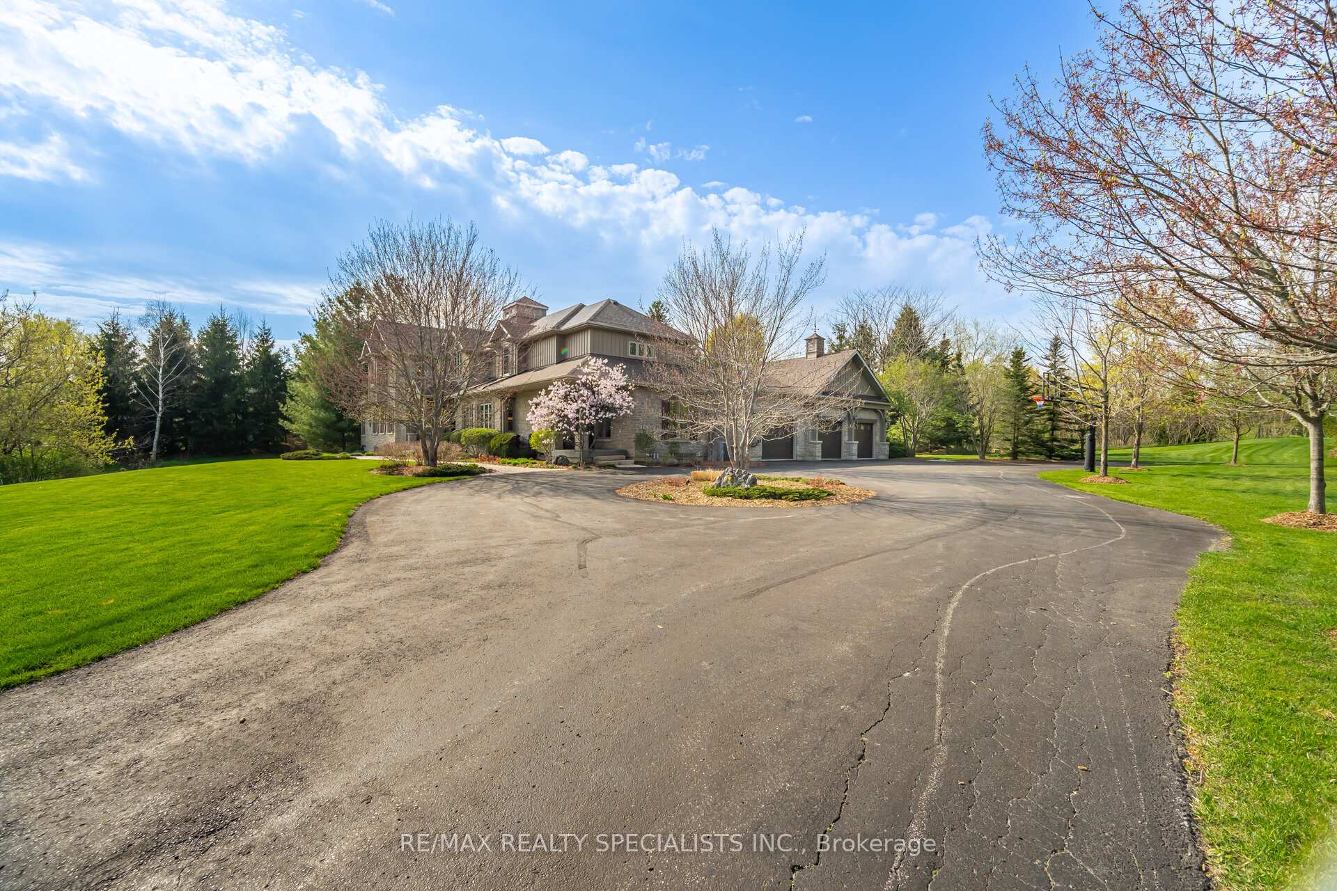 Photo 48 of 6 Oak Knoll Drive, Caledon, Palgrave — HOMEH