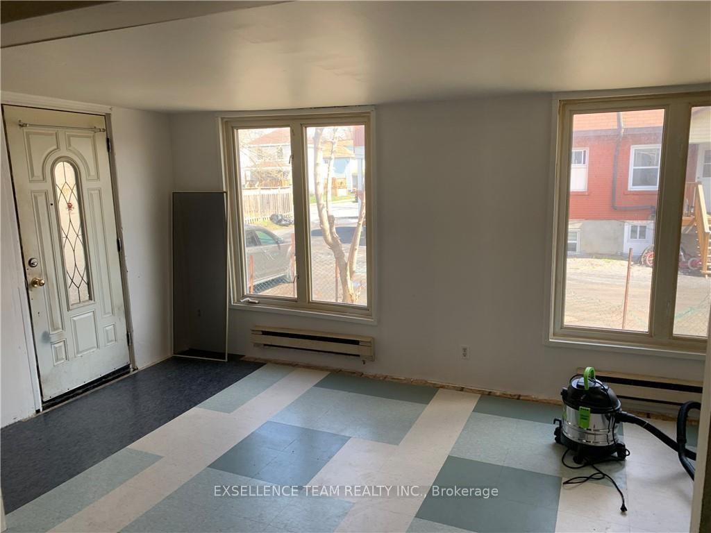 Photo 9 of 458 Third Street, Cornwall — HOMEH