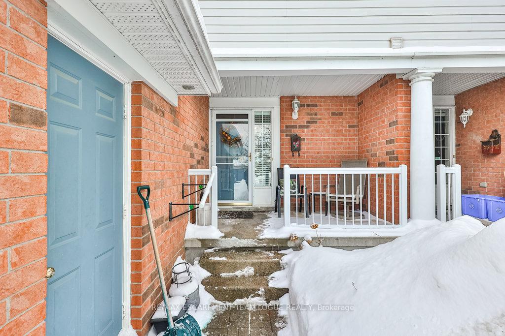 Photo 3 of 12 King William Court, Cambridge, Hespeler Village — HOMEH