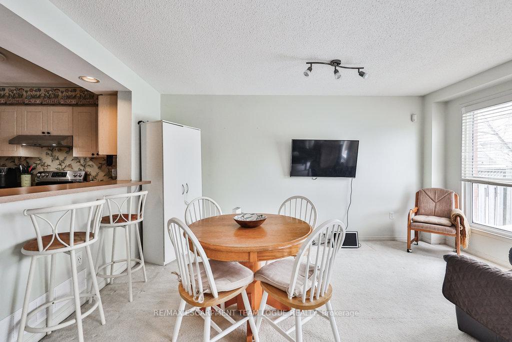 Photo 13 of 12 King William Court, Cambridge, Hespeler Village — HOMEH