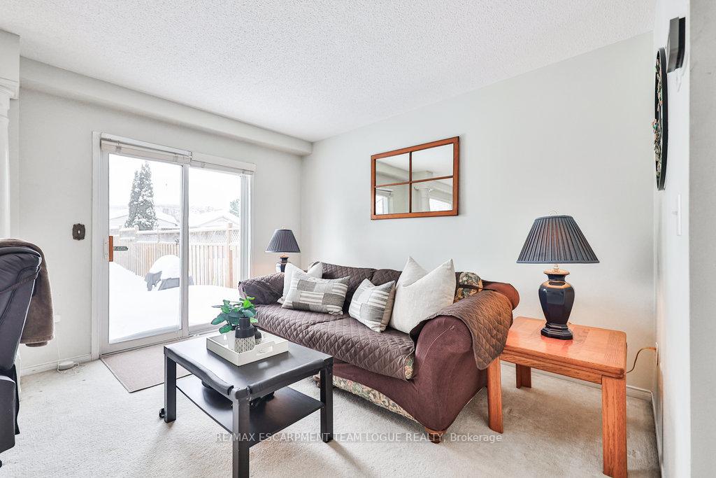 Photo 15 of 12 King William Court, Cambridge, Hespeler Village — HOMEH