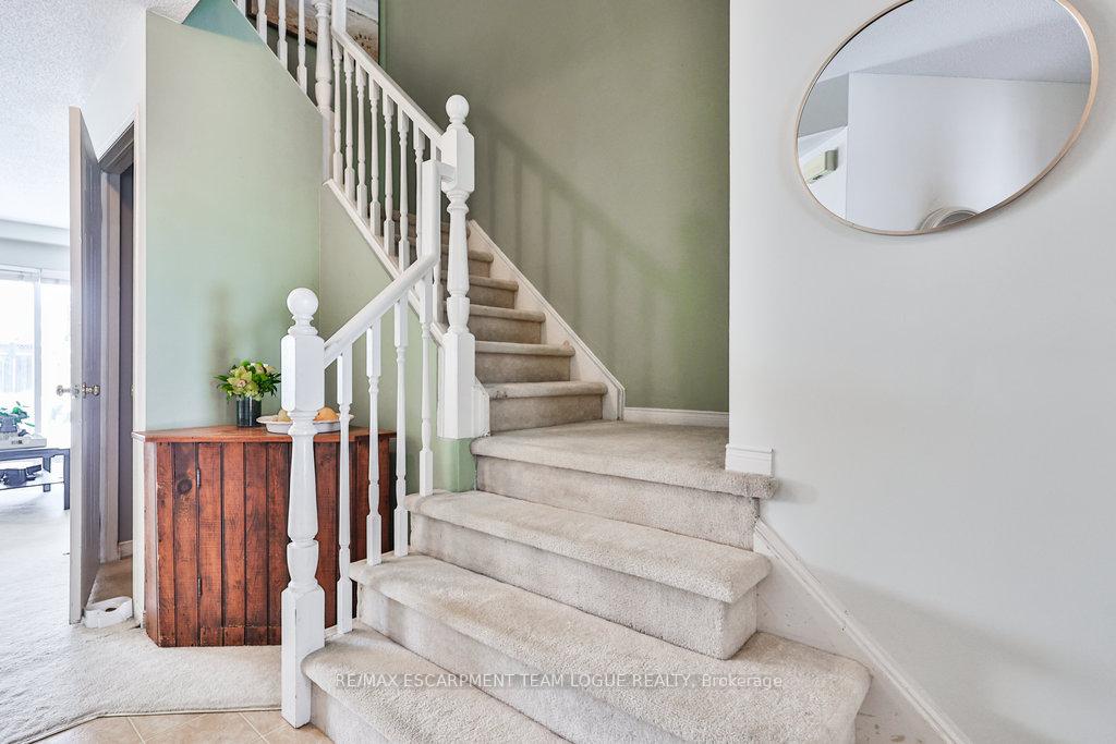 Photo 17 of 12 King William Court, Cambridge, Hespeler Village — HOMEH