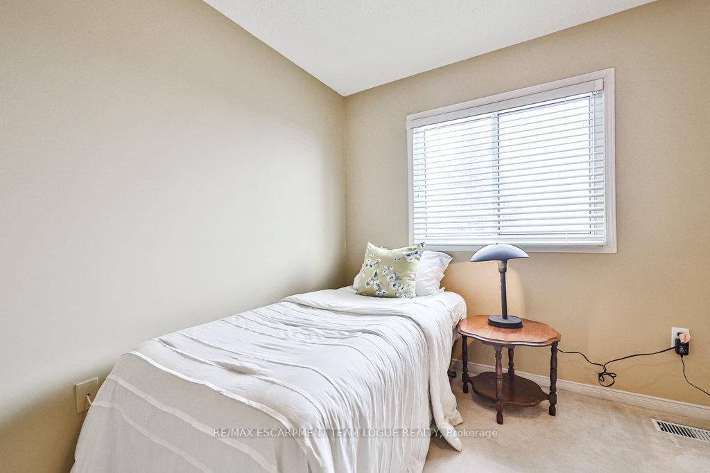 Photo 29 of 12 King William Court, Cambridge, Hespeler Village — HOMEH