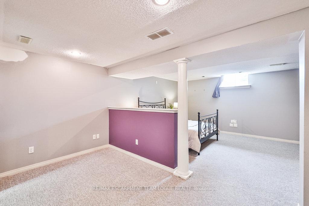 Photo 32 of 12 King William Court, Cambridge, Hespeler Village — HOMEH