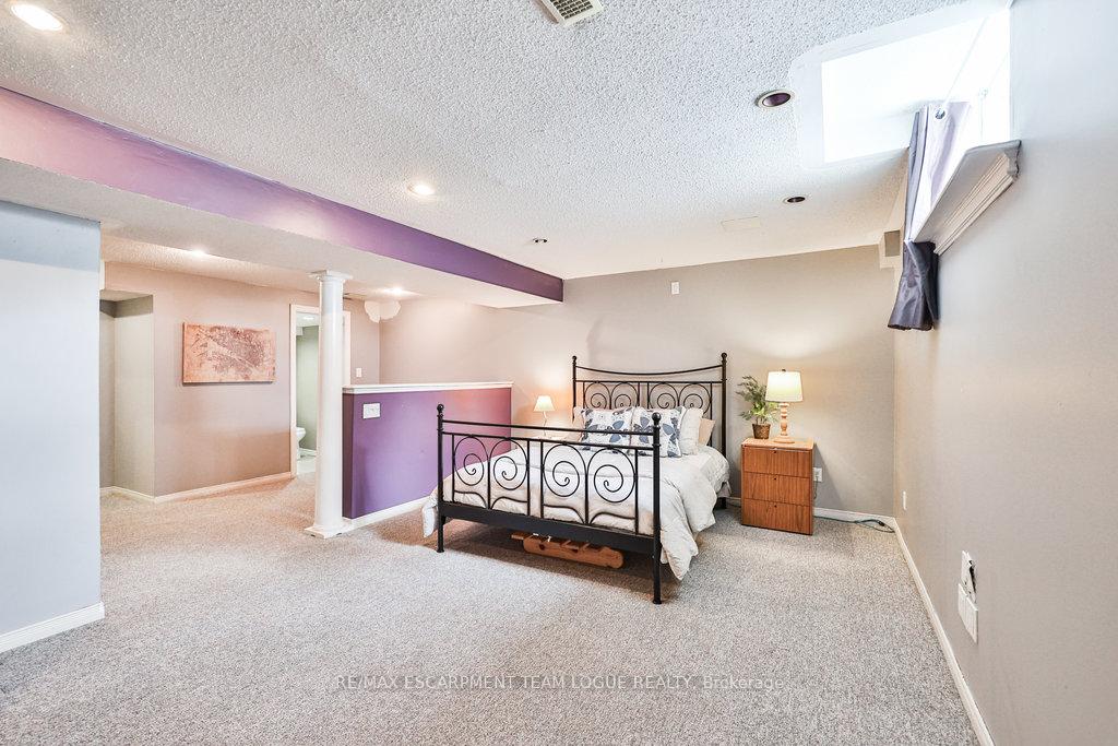 Photo 35 of 12 King William Court, Cambridge, Hespeler Village — HOMEH