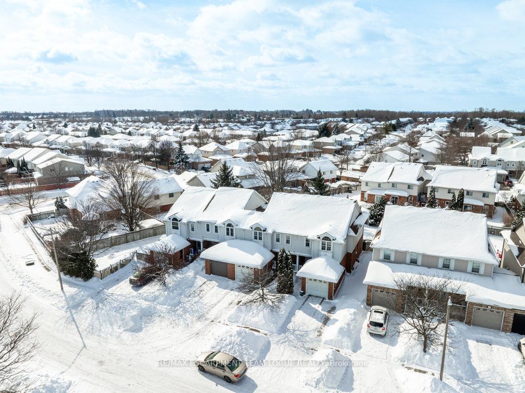 Photo 40 of 12 King William Court, Cambridge, Hespeler Village — HOMEH