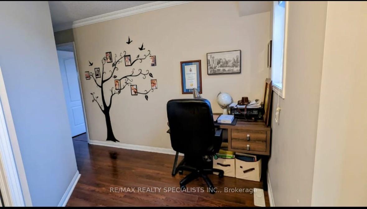 Photo 7 of 15 Bayridge Drive, Brampton, Vales of Castlemore — HOMEH