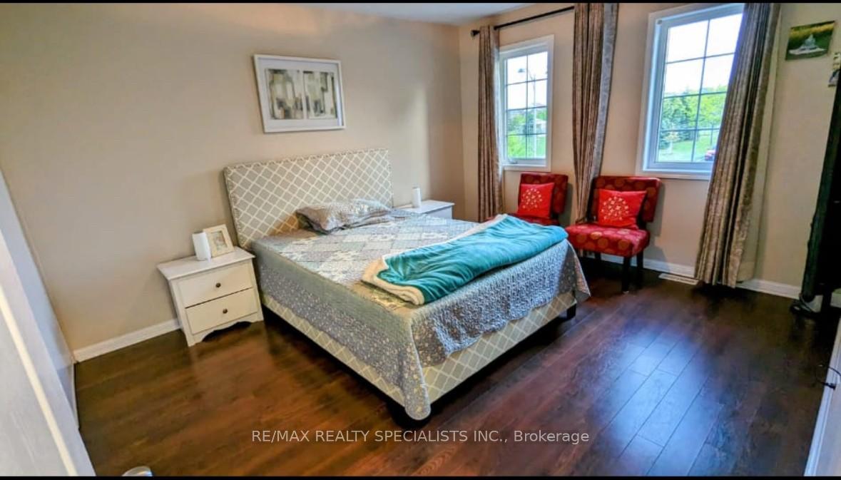 Photo 8 of 15 Bayridge Drive, Brampton, Vales of Castlemore — HOMEH