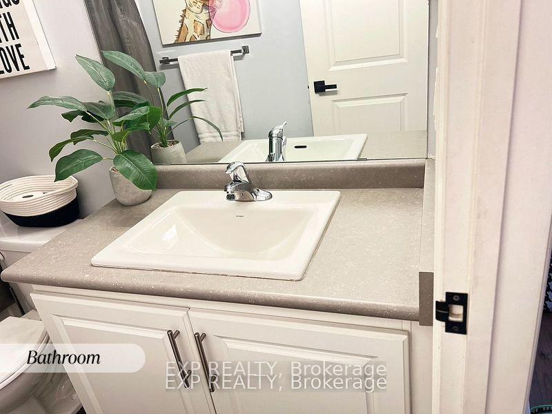 Photo 6 of 33 Queen Alexandra Lane, Clarington, Bowmanville — HOMEH