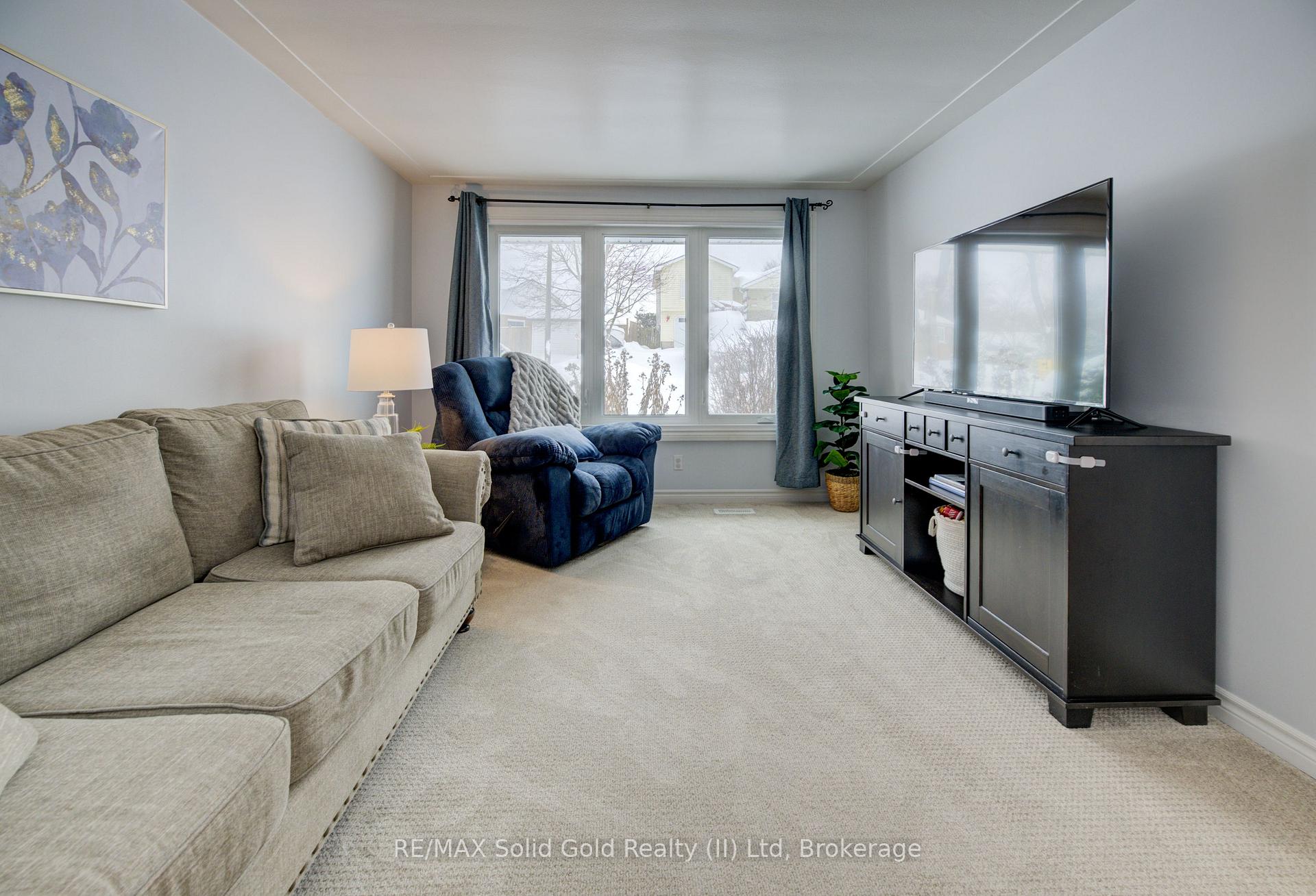 Photo 7 of 125 Rife Avenue, Cambridge — HOMEH