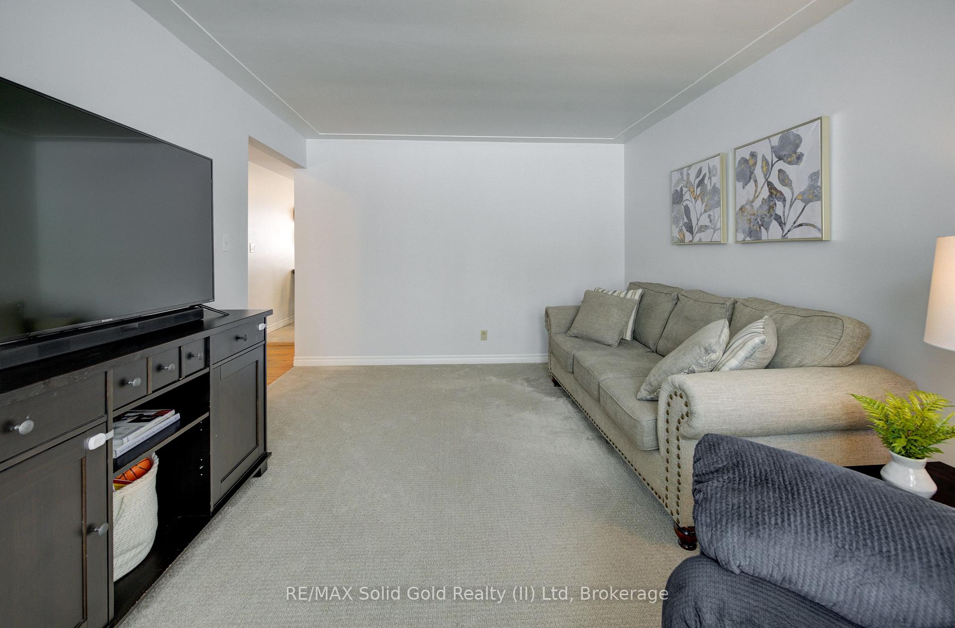 Photo 8 of 125 Rife Avenue, Cambridge — HOMEH