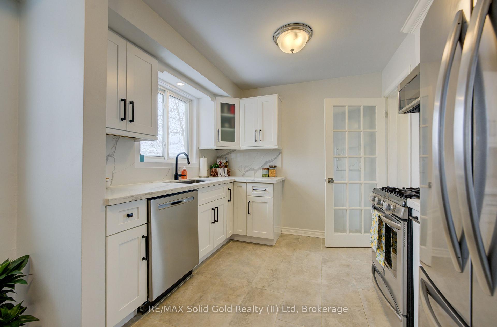 Photo 9 of 125 Rife Avenue, Cambridge — HOMEH