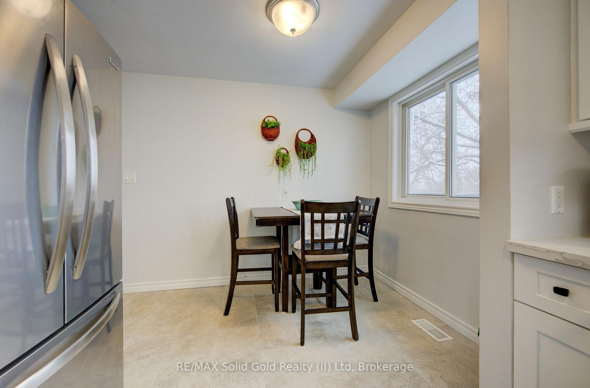 Photo 13 of 125 Rife Avenue, Cambridge — HOMEH