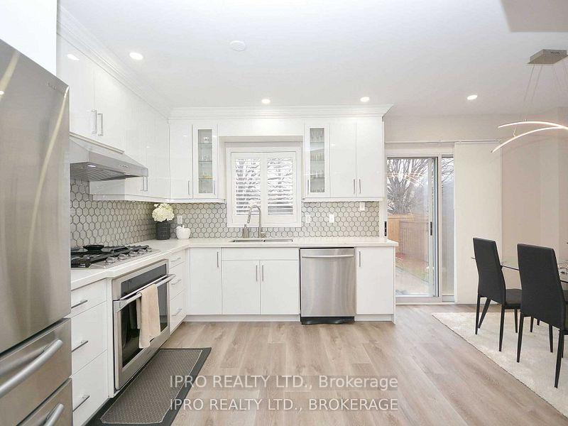 Photo 11 of 2024 Blue Jay Boulevard, Oakville, West Oak Trails — HOMEH